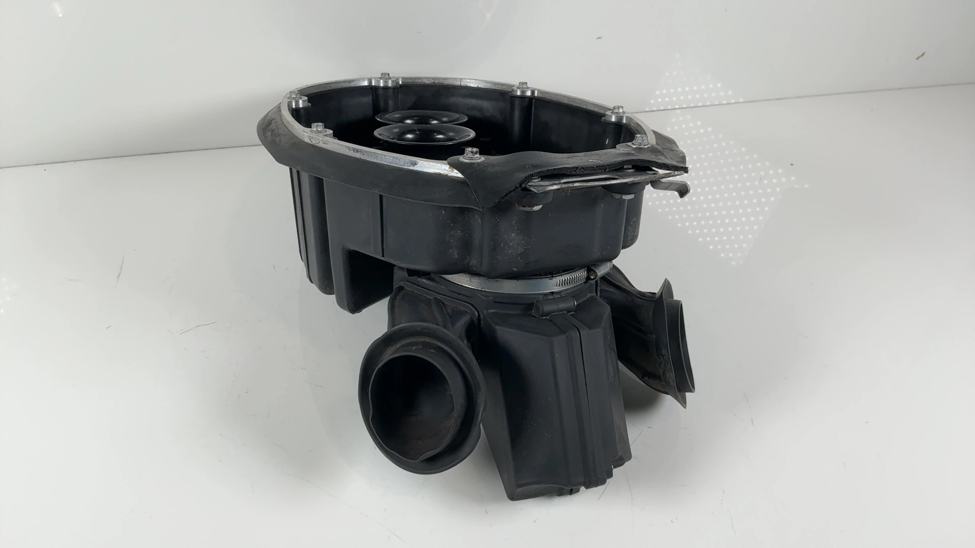 Aprilia Tuono 1000 CC Air Box Filter Base 2003 2004 OEM AP8149667 - Image 4