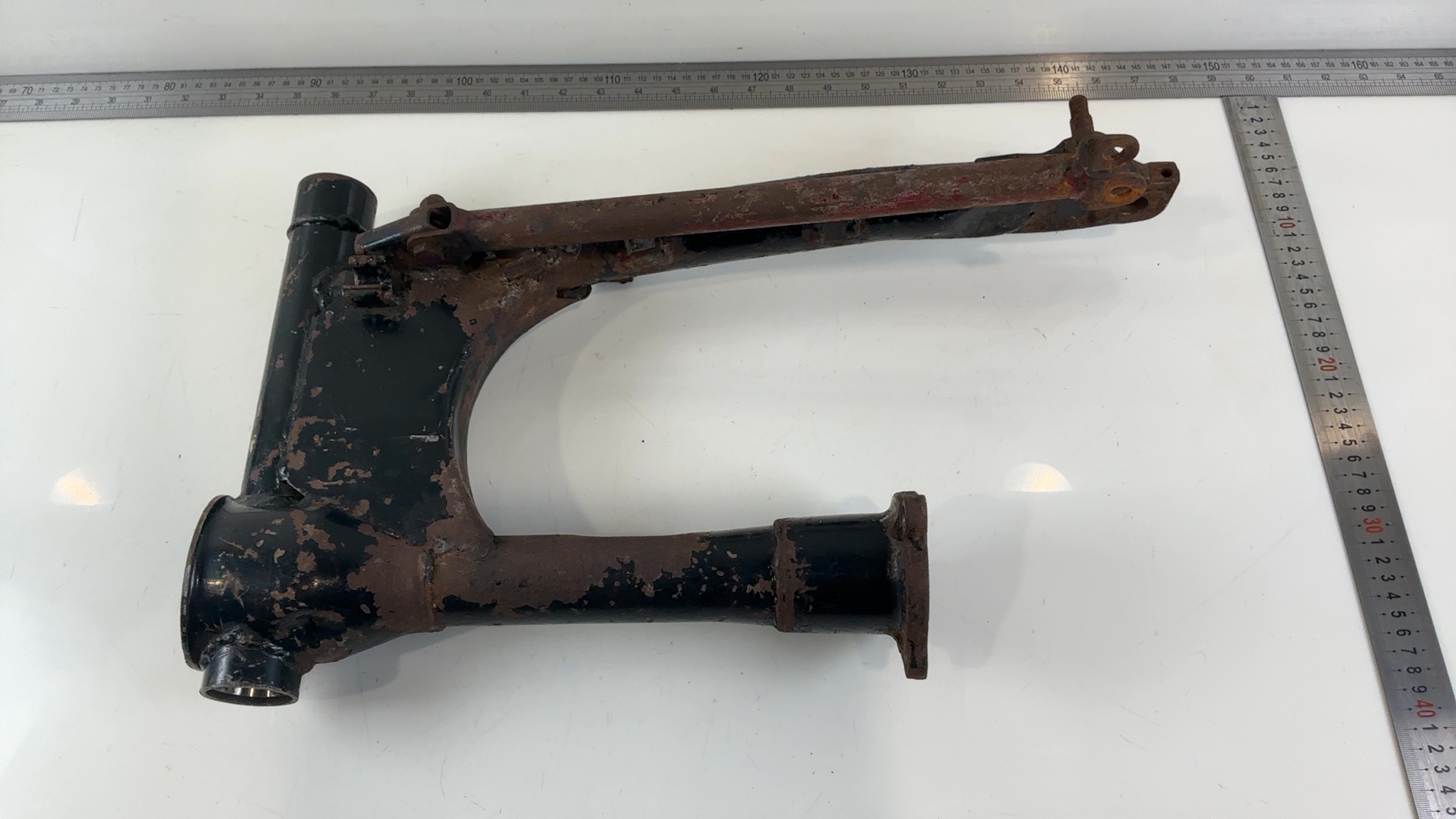 Suzuki GS850 GS850G 850cc Rear Suspension Swingarm 1980 1981 OEM 61100-45820-019 - Image 2