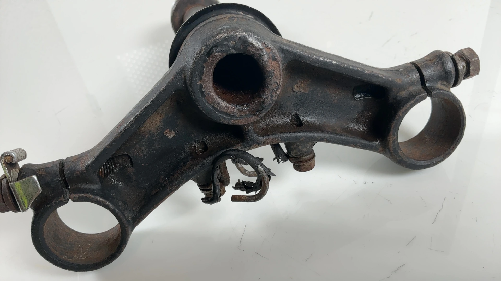 Kawasaki KZ400 B H Lower Triple Tree Clamp Steering Stem 1979 1980 44037-1002 - Image 6