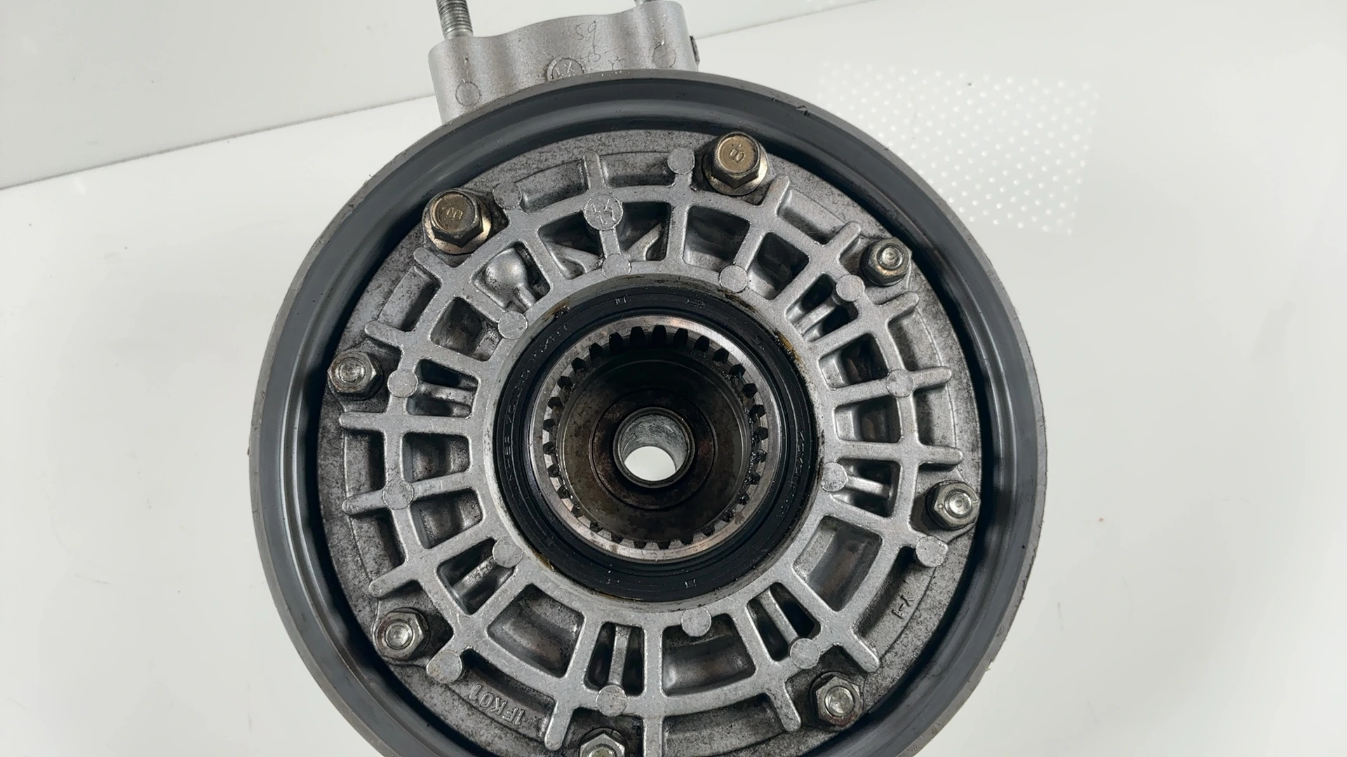 Yamaha V-Max VMX1200 1200 Rear Final Drive Gear Case 1985-07 OEM 1FK-46101-10-00 - Image 7
