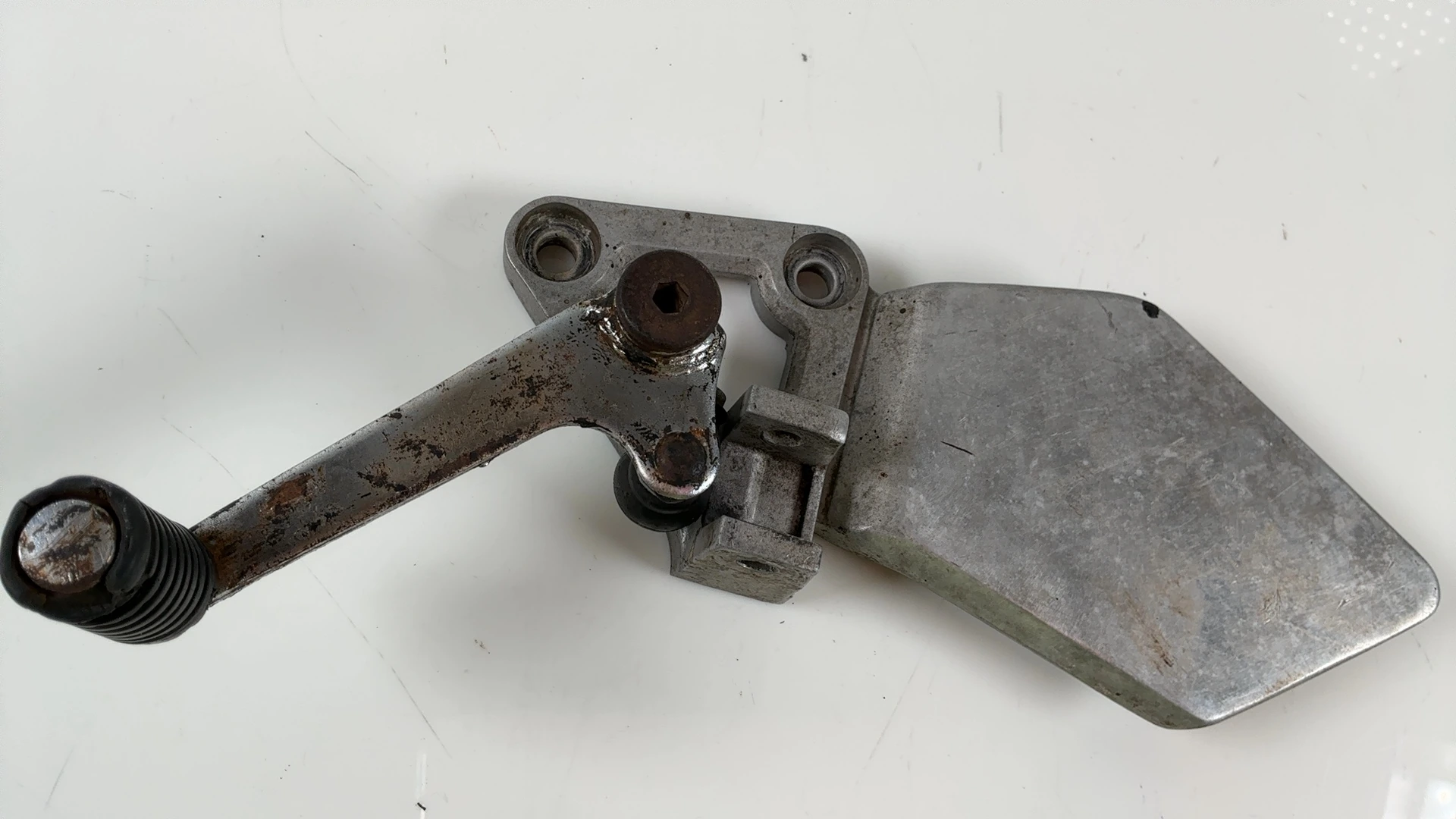 Honda CB-1 CB400F 400cc Front Left Footrest Bracket 1989-1991 OEM 50700-KAF-000 - Image 6