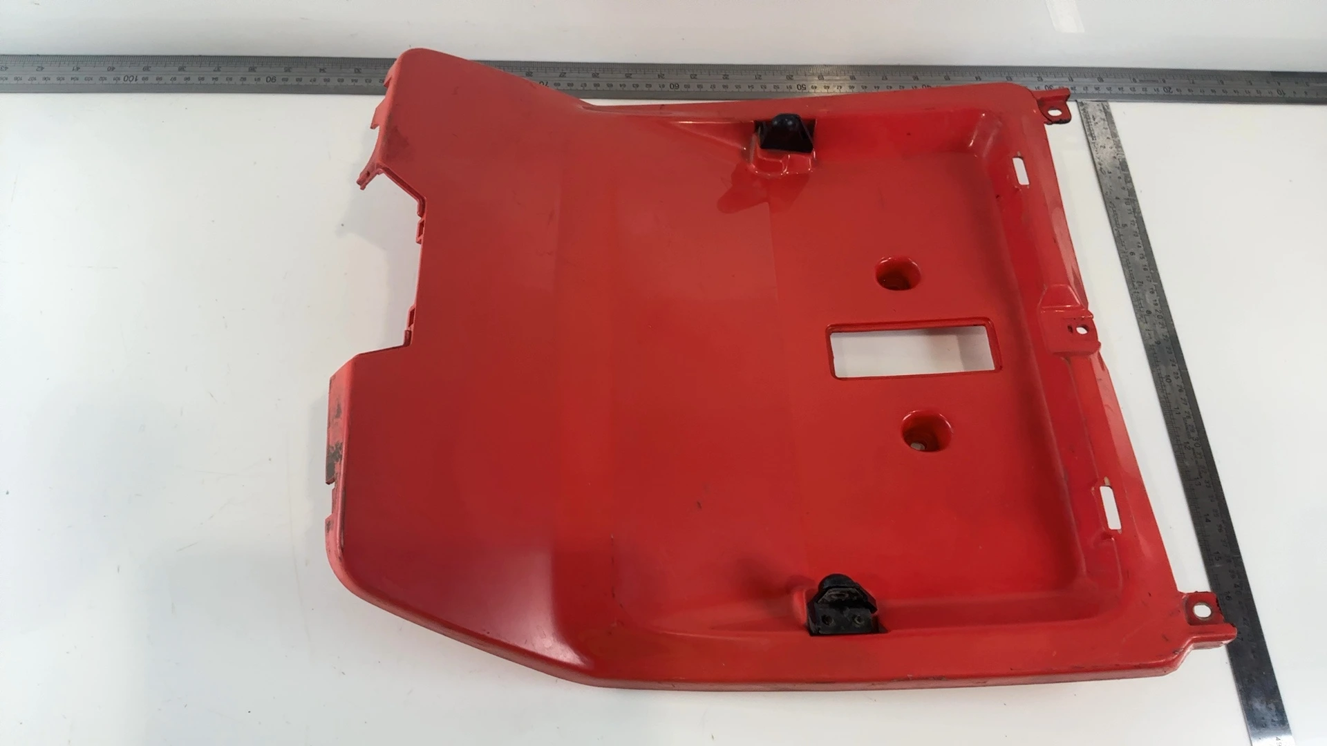 Yamaha Riva Beluga CV50 50 CC Inner Leg Shield Trunk Panel 1981-90 OEM 5G6-W2833 - Image 3