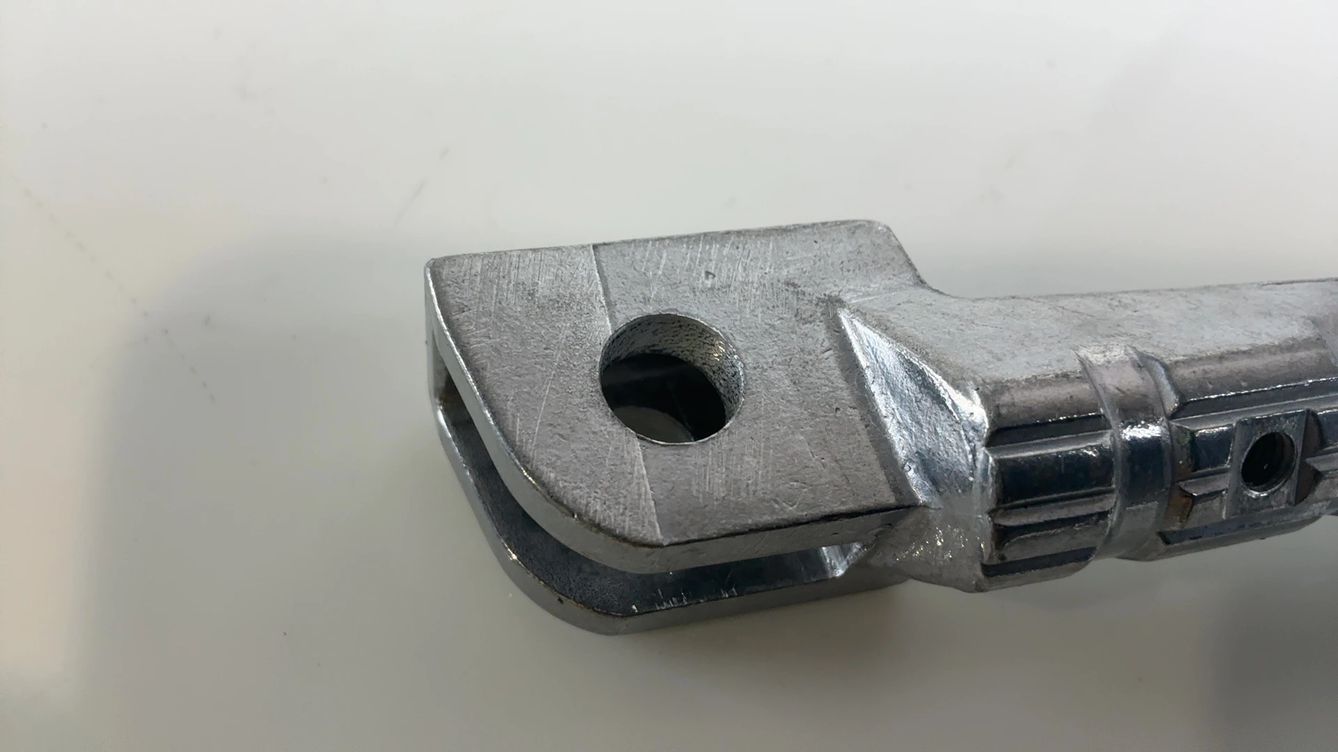 Triumph Trident 900 T300 900cc Front Right Footrest Peg 1991-1998 OEM T2080028 - Image 4