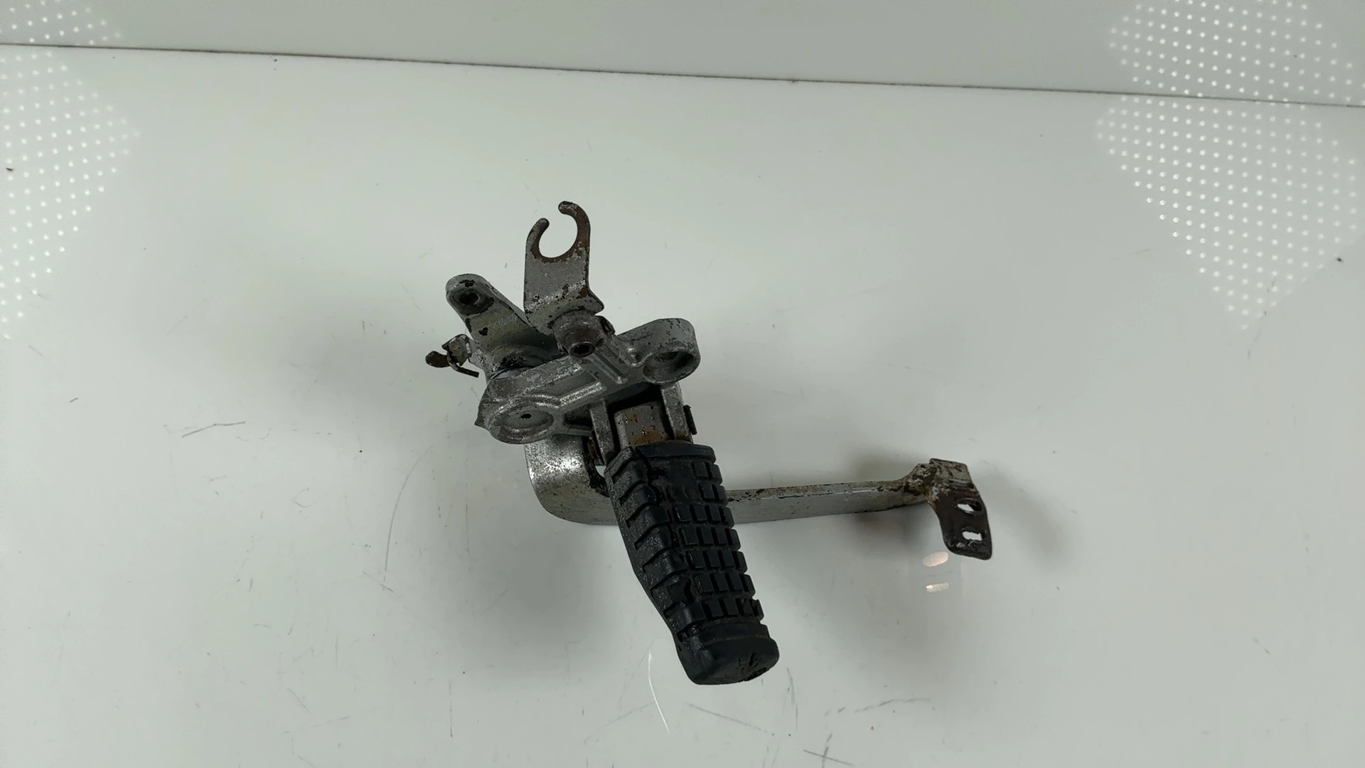 Kawasaki GPZ500 EX500 500cc Front Right Footrest Bracket Step 1987-93 34003-1281 - Image 2