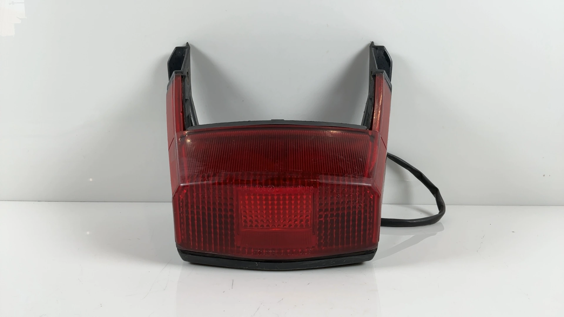 Yamaha Vision XZ550 550CC Tail Brake Light 1982-1983 OEM 11H-84710-60-00