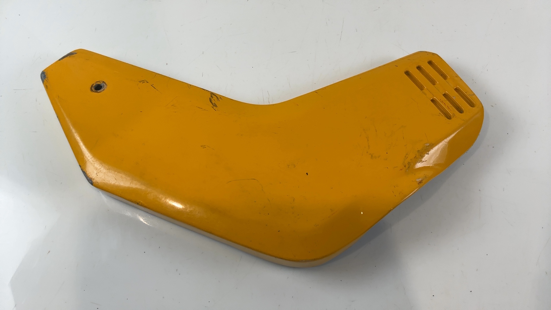 Suzuki Katana GS650G 650 CC Right Side Fairing Cover 1981-1983 OEM 47111-34300