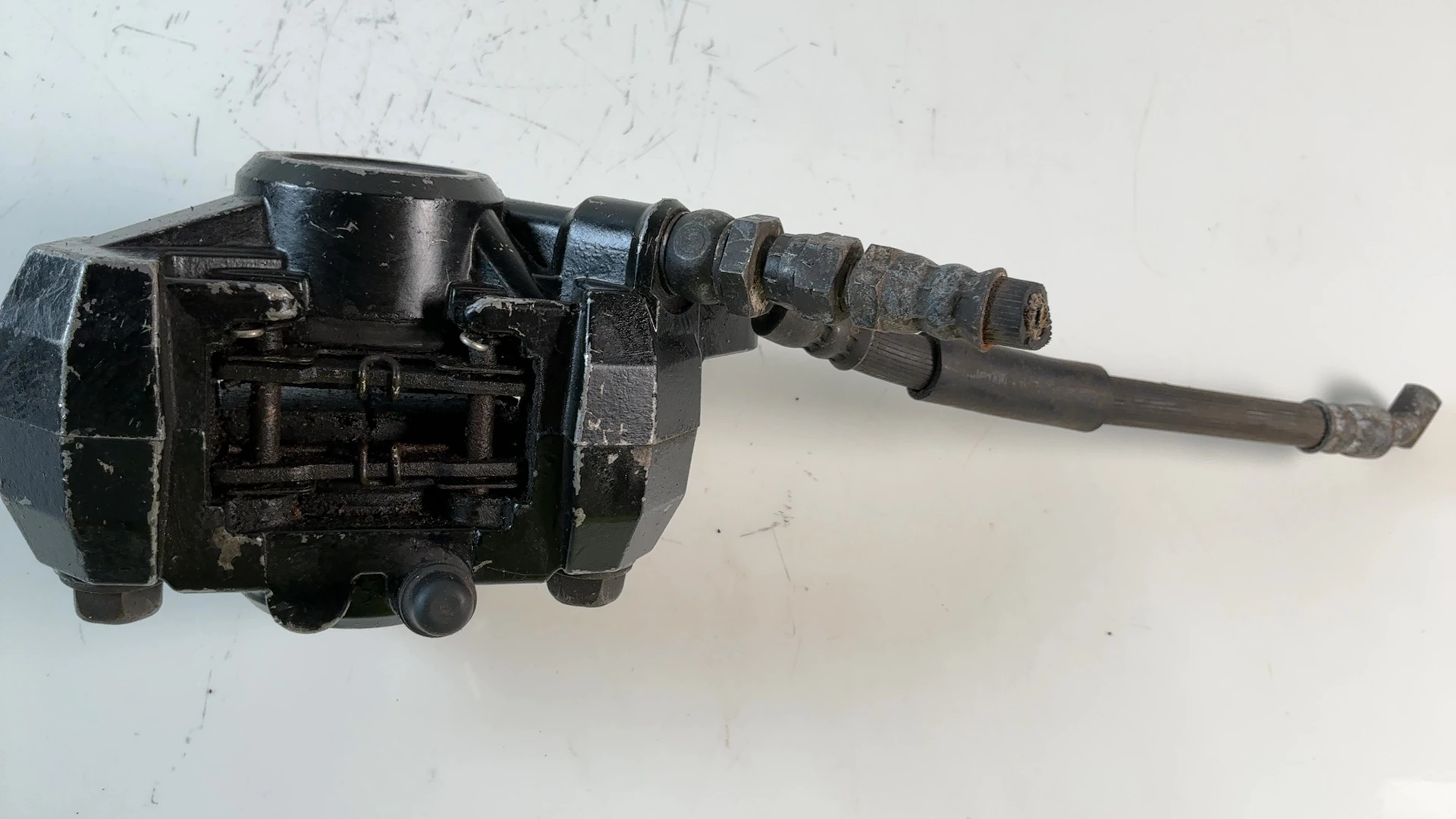Suzuki GSX550 GSX 550 CC Front Right Brake Caliper 1983-1987 OEM 59100-49011 - Image 5