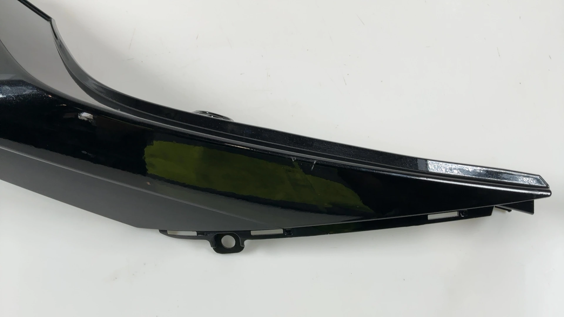 Aprilia RSV4 Factory 1100 Right Tail Side Fairing 2021-2026 OEM 2B006976 - Image 5