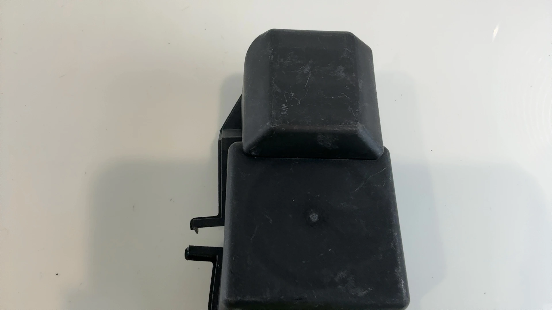 Peugeot Speedfight 1 2 50 Front Headlight Bulb Cover Cap 1997-2008 OEM 737152 - Image 5