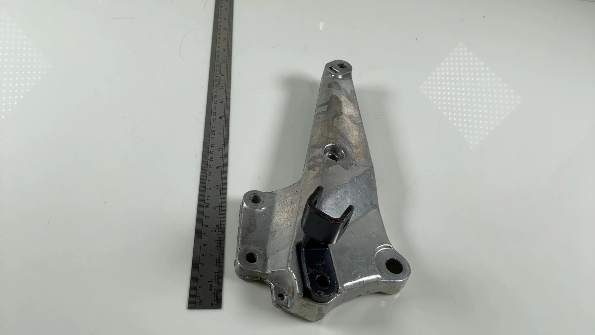Honda CB400N CB250N 400CC Right Footrest Holder Bracket 1978-1986 50600-443-610 - Image 4