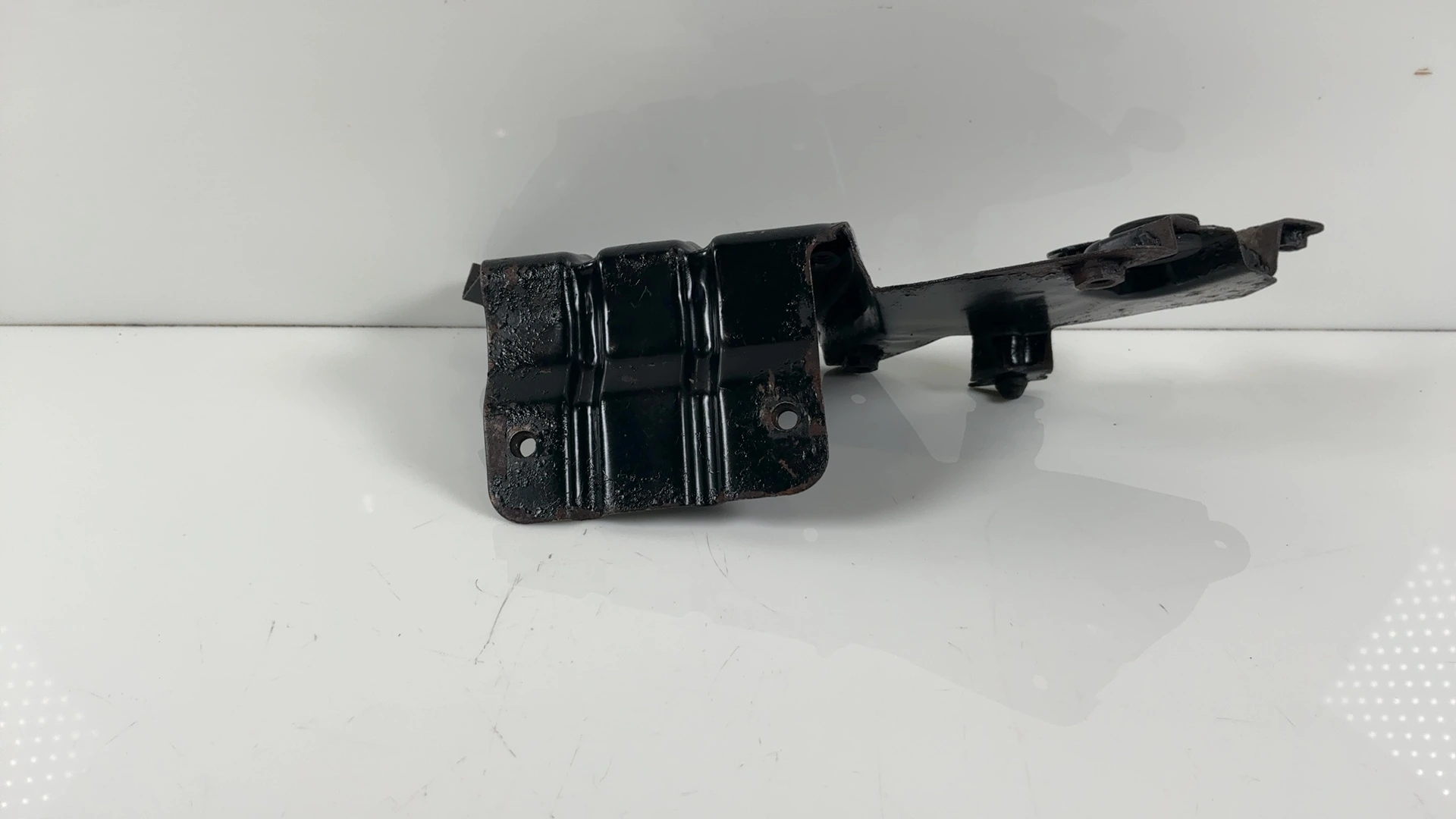 Suzuki GS700E GS700 700cc Electrical Bracket Shield Panel 1984-85 47410-31300 - Image 2
