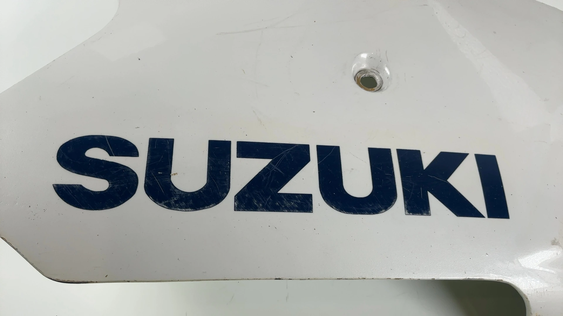 Suzuki GSXR GR77B 750 Right Lower Fairing Cowl Belly Pan 1988-89 OEM 94471-17C0 - Image 4