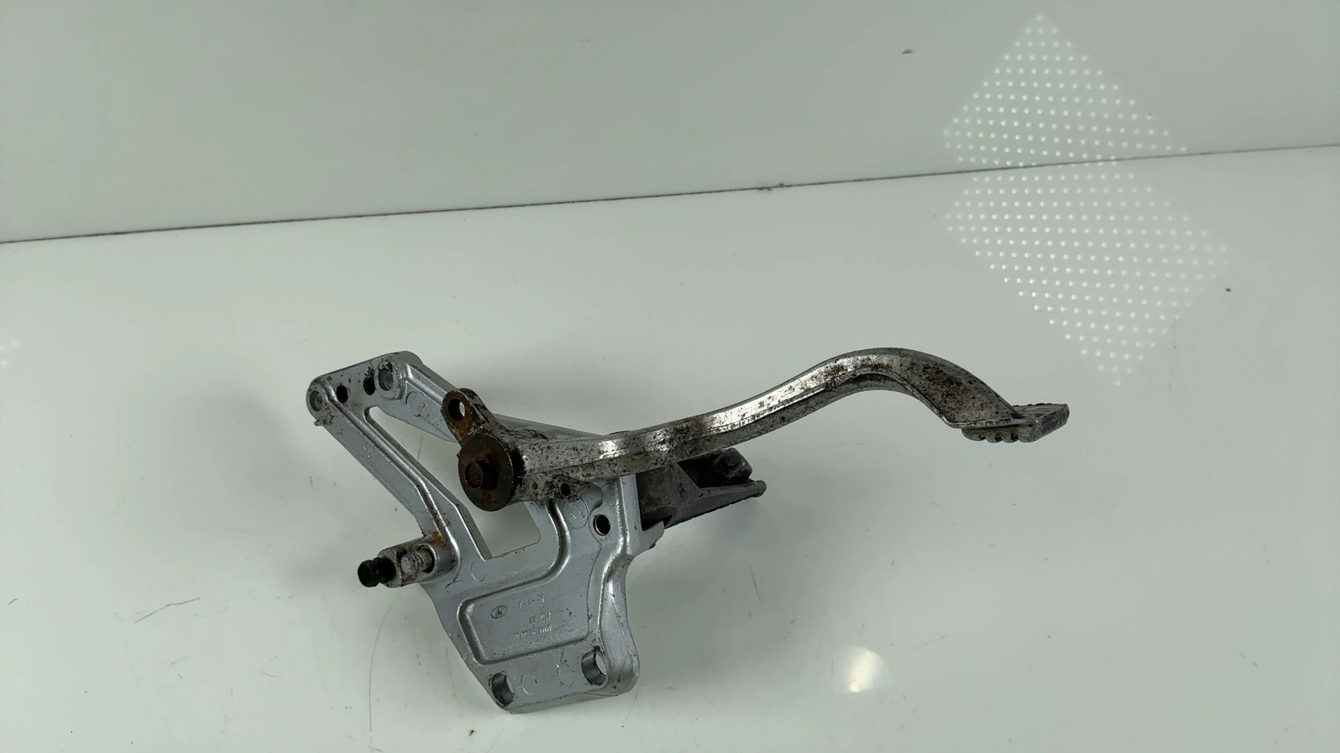 Kawasaki Ninja ZX750F 750CC Front Right Footrest Bracket 1987-90 OEM 35011-1315 - Image 4