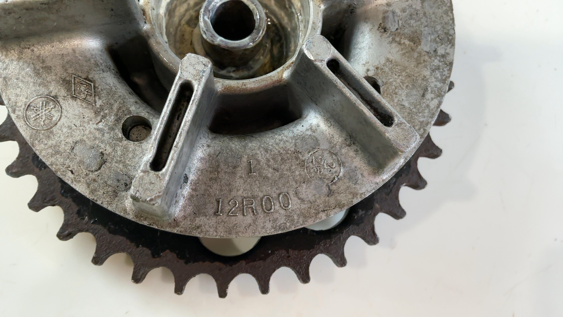 Yamaha XS400 Maxim Seca XS400R 400cc Rear Sprocket Hub 1982-1983 12R-25366-00-39 - Image 5