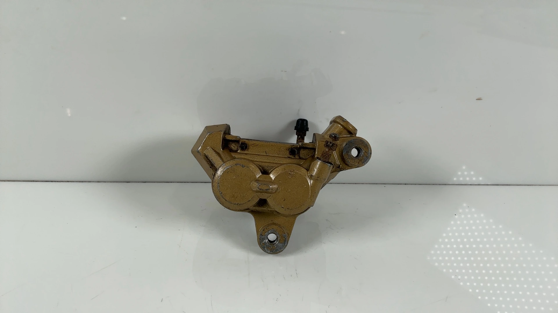 Suzuki GSXR750 GR75A 750cc Right Front Brake Caliper 1985 1986 OEM 59300-27A10