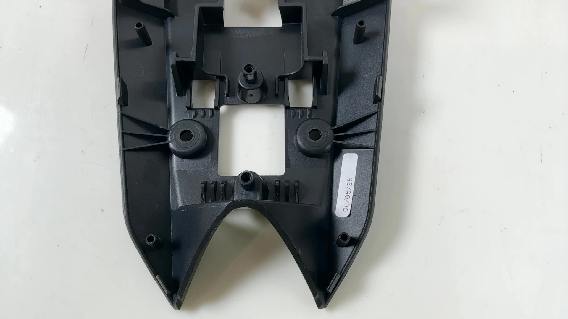 Aprilia Tuono V4 RSV4 1100 Rear Seat Cover Lock Bracket 2025 2026 OEM 2B012608 - Image 8