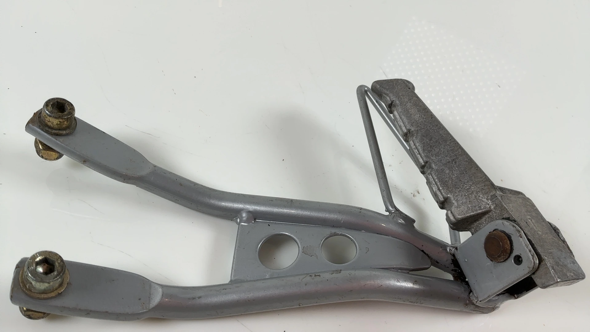 Peugeot XR6 50cc Left Passenger Footrest Peg Bracket 2003 2007 OEM 756475 - Image 6