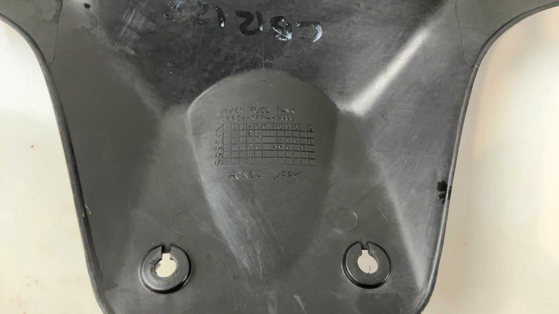 Honda CBR125R JC34 125cc Fuel Tank Front Cover 2004-2006 OEM 64450-KPPA-9000 - Image 4