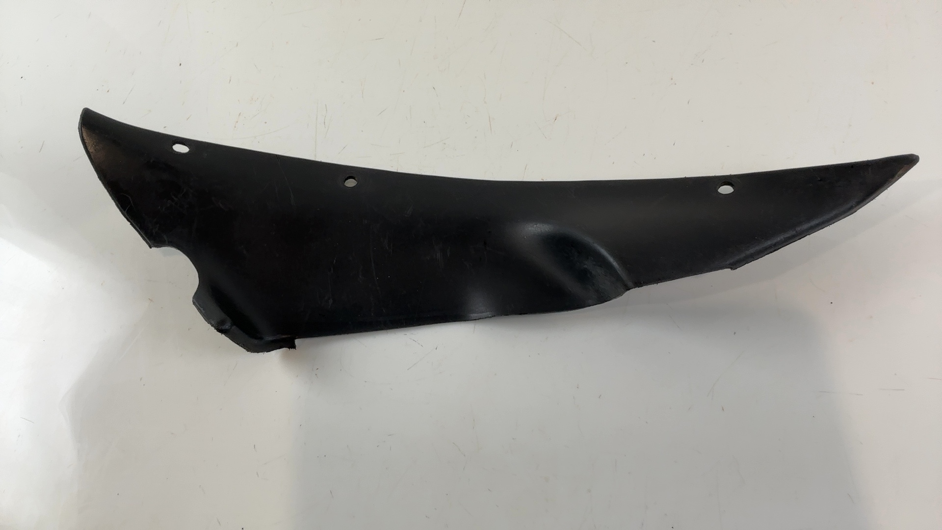 TRIUMPH SPRINT ST 955i 955CC LEFT INFILL PANEL FAIRING 1999-2004 OEM T2301766