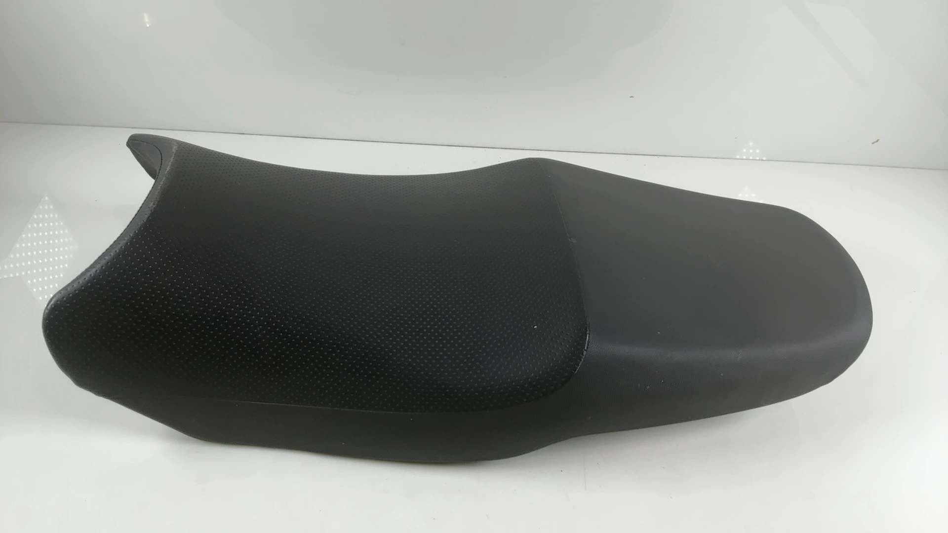 Suzuki Bandit GSF600 GSF600S 600cc Motorcycle Seat 2000-2004 OEM 45100-31F02-BH4