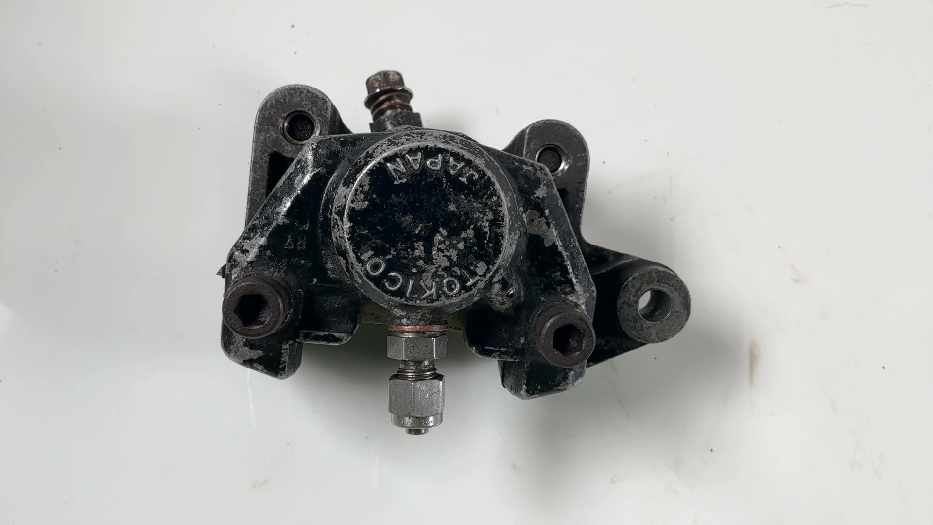 Suzuki GSX400F GSX400 400cc Rear Brake Caliper 1980 1981 OEM 69100-05C31