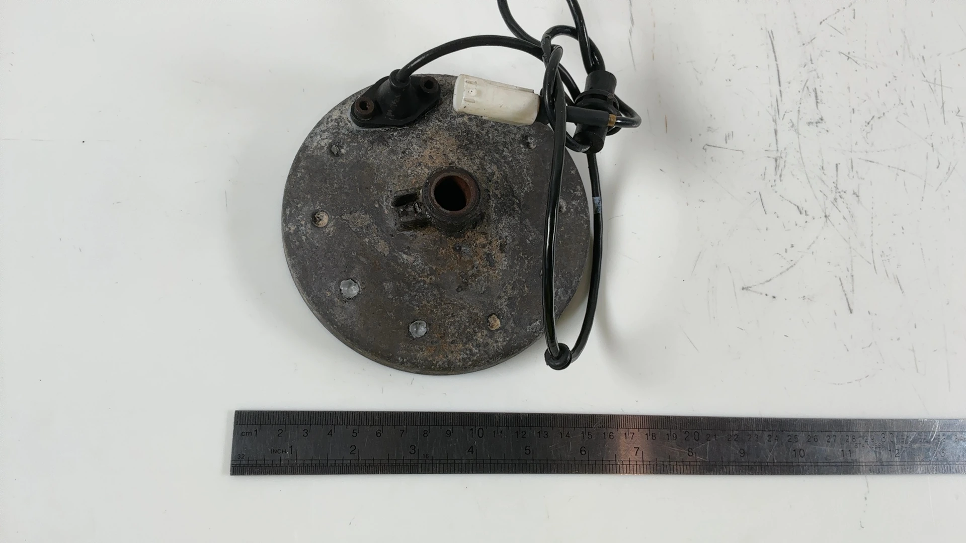Peugeot Geopolis GEO125 125cc Speed Sensor Hub Cover Plate 2006-2012 OEM 760573 - Image 5