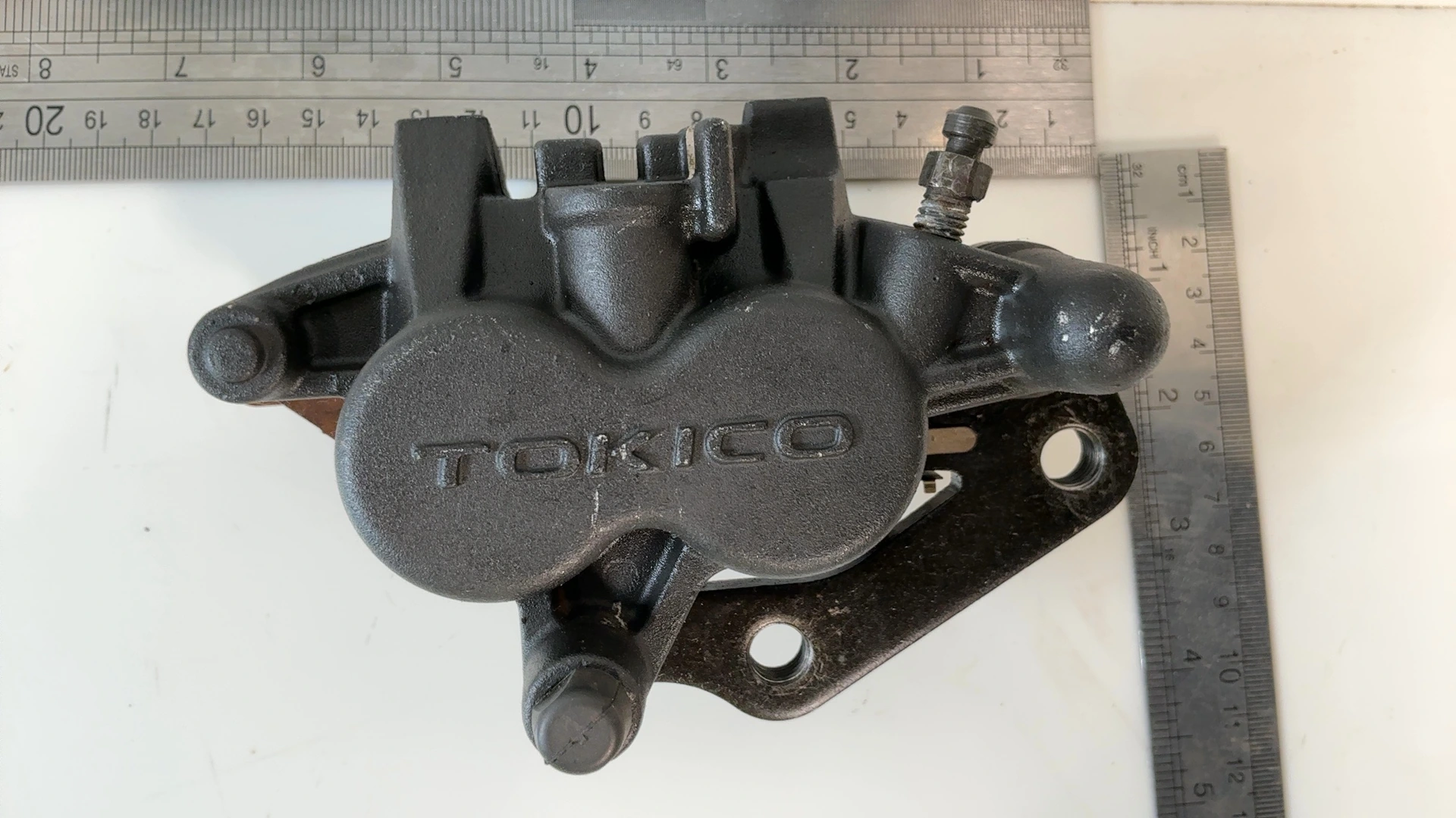 Kawasaki ER-6N ER650 650cc Right Front Brake Caliper 2009-2011 OEM 43080-0077-DJ - Image 3