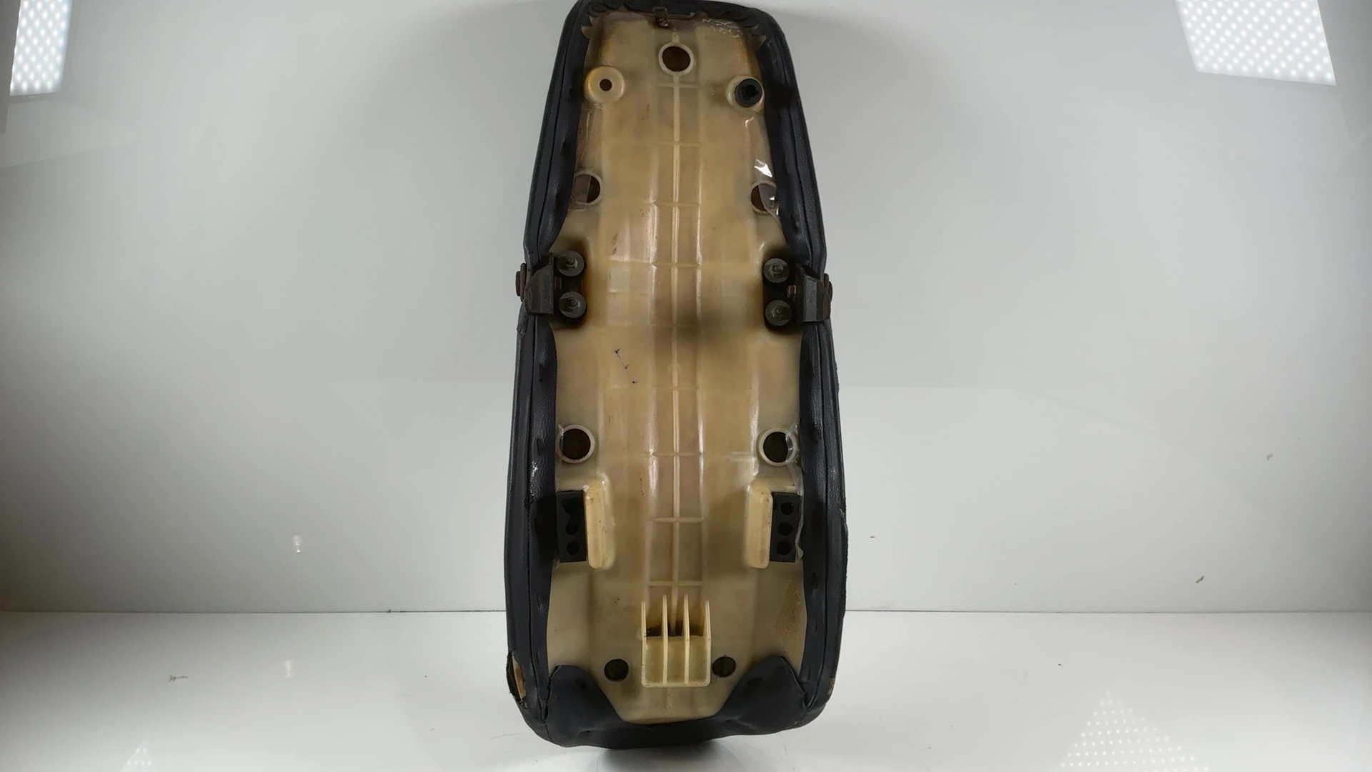 Honda NSR 125 JC20 125cc Motorcycle Seat Saddle 1988-1994 OEM 77200-KY4-900ZE - Image 2