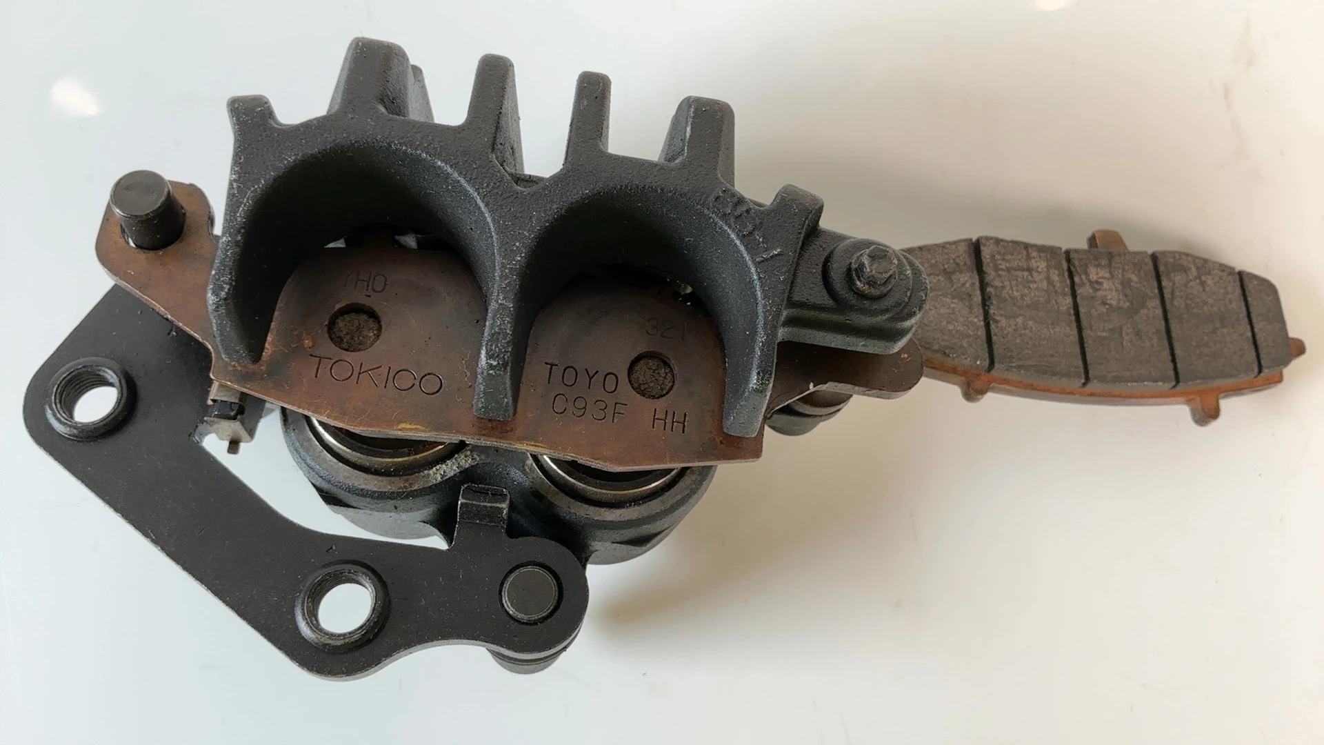 Kawasaki ER-6N ER650 650cc Right Front Brake Caliper 2009-2011 OEM 43080-0077-DJ - Image 2