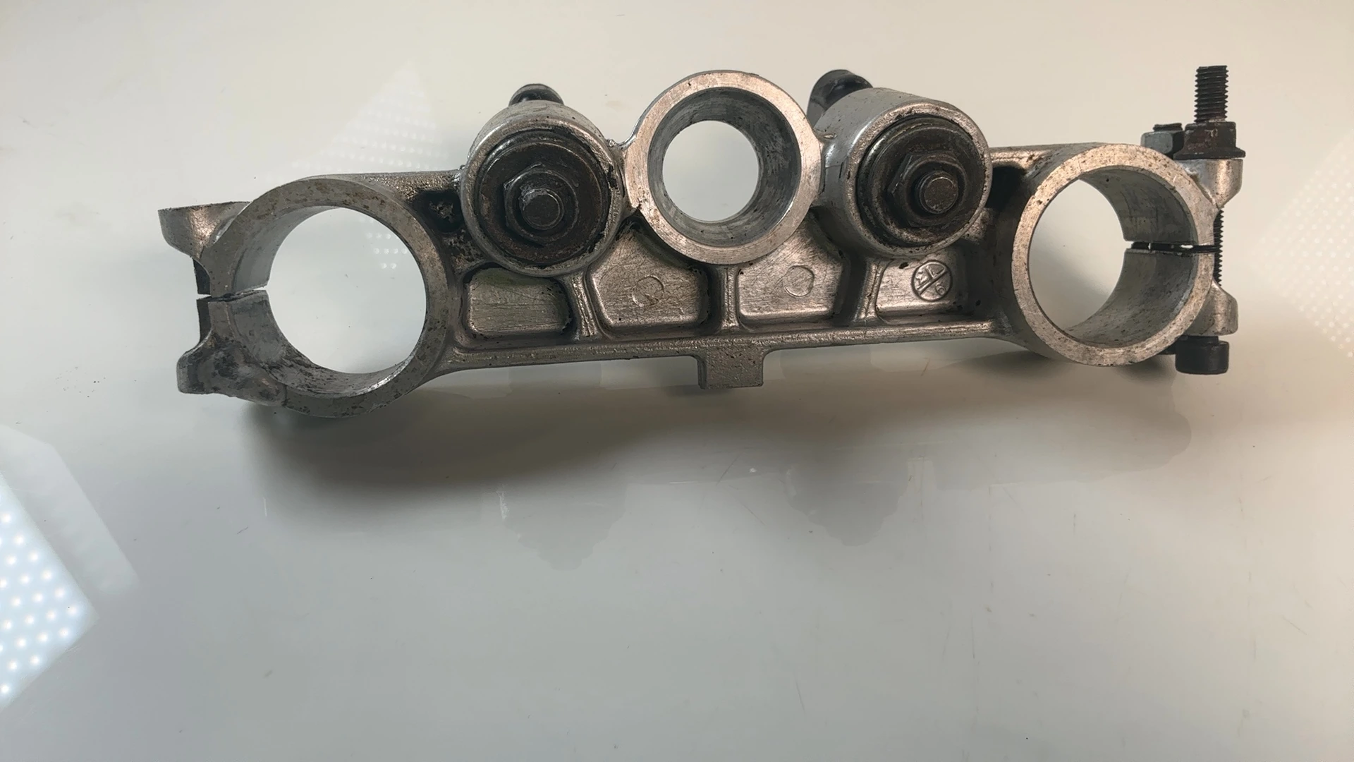 Kawasaki KDX200 E3 200cc Upper Fork Bridge Triple Clamp 1991 1992 OEM 44039-1215 - Image 2