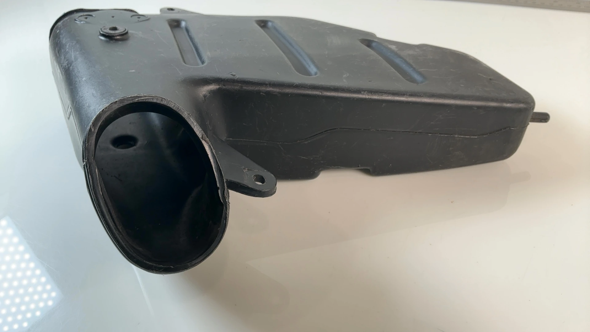 Kawasaki Ninja ZX7 ZX750 750cc Left Air Intake Duct 1993-1995 OEM 14073-1540 - Image 4