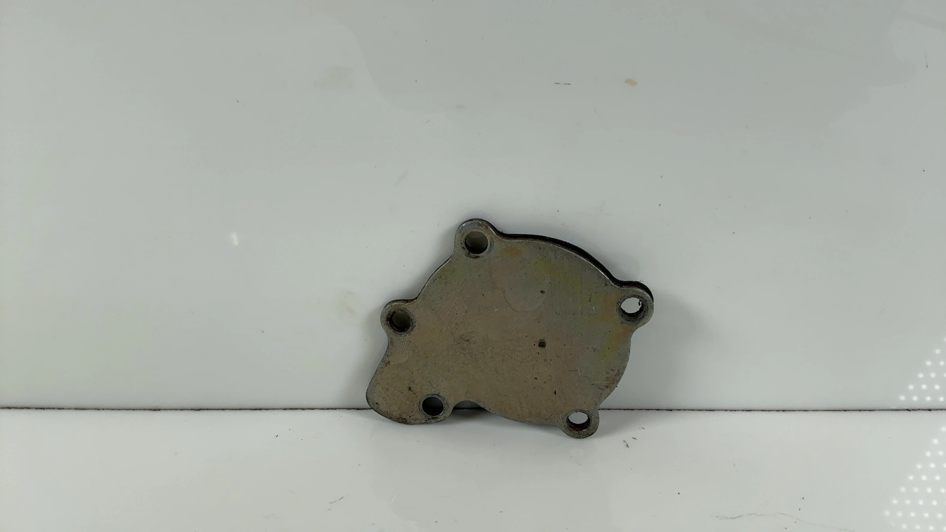 Yamaha RD250LC RD250 250cc Water Pump Cover 1980 1983 OEM 4L0-12422-00-00 - Image 2