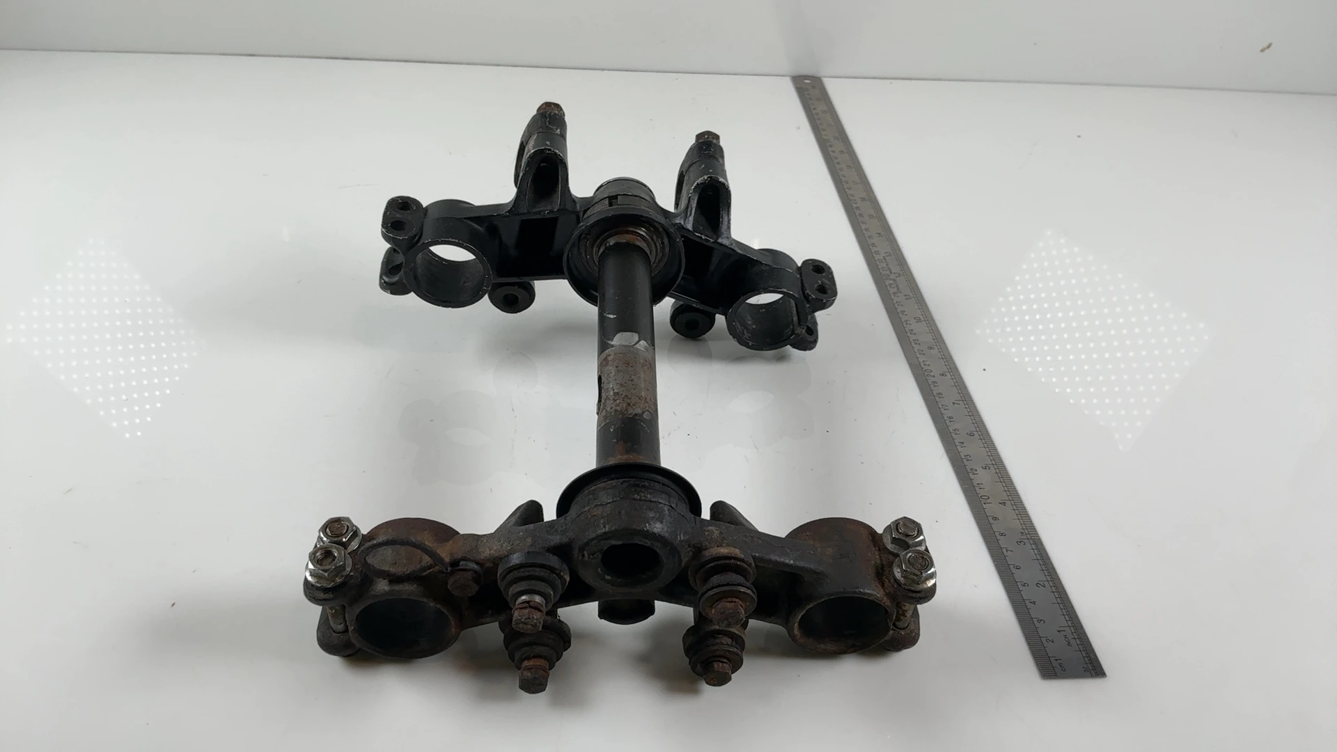 Kawasaki KE175 D 175cc Triple Tree Steering Stem Clamp 1980-1983 OEM 44039-1020 - Image 3