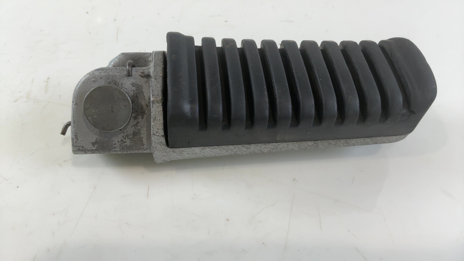 Kawasaki GPZ1000RX ZX1000A 1000cc Front Right Footrest Peg 1986-1988 34028-1120 - Image 5