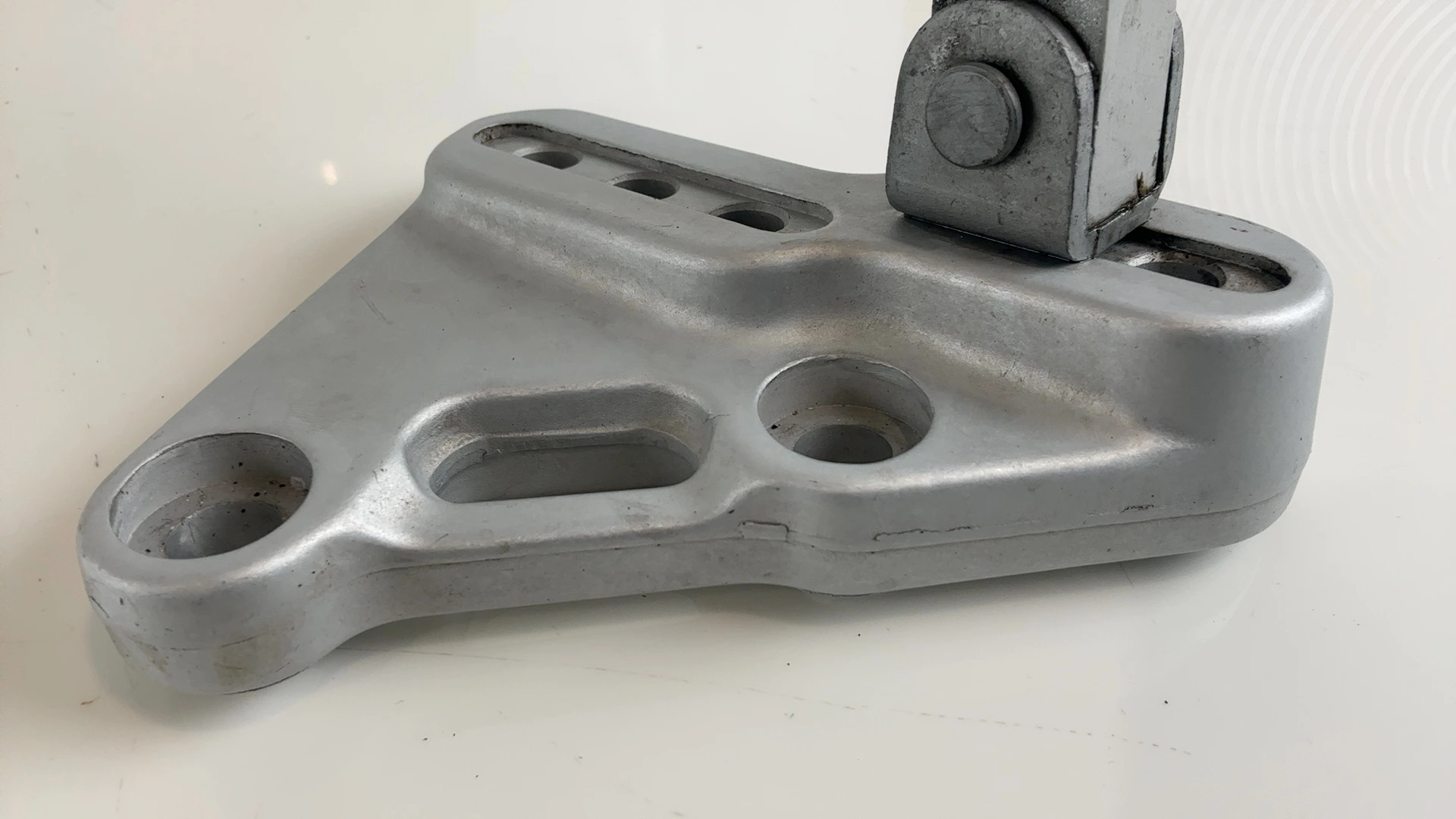 Gilera DNA 125 180 Front Left Footrest Peg Hanger Bracket 2000-2007 OEM 576939 - Image 6