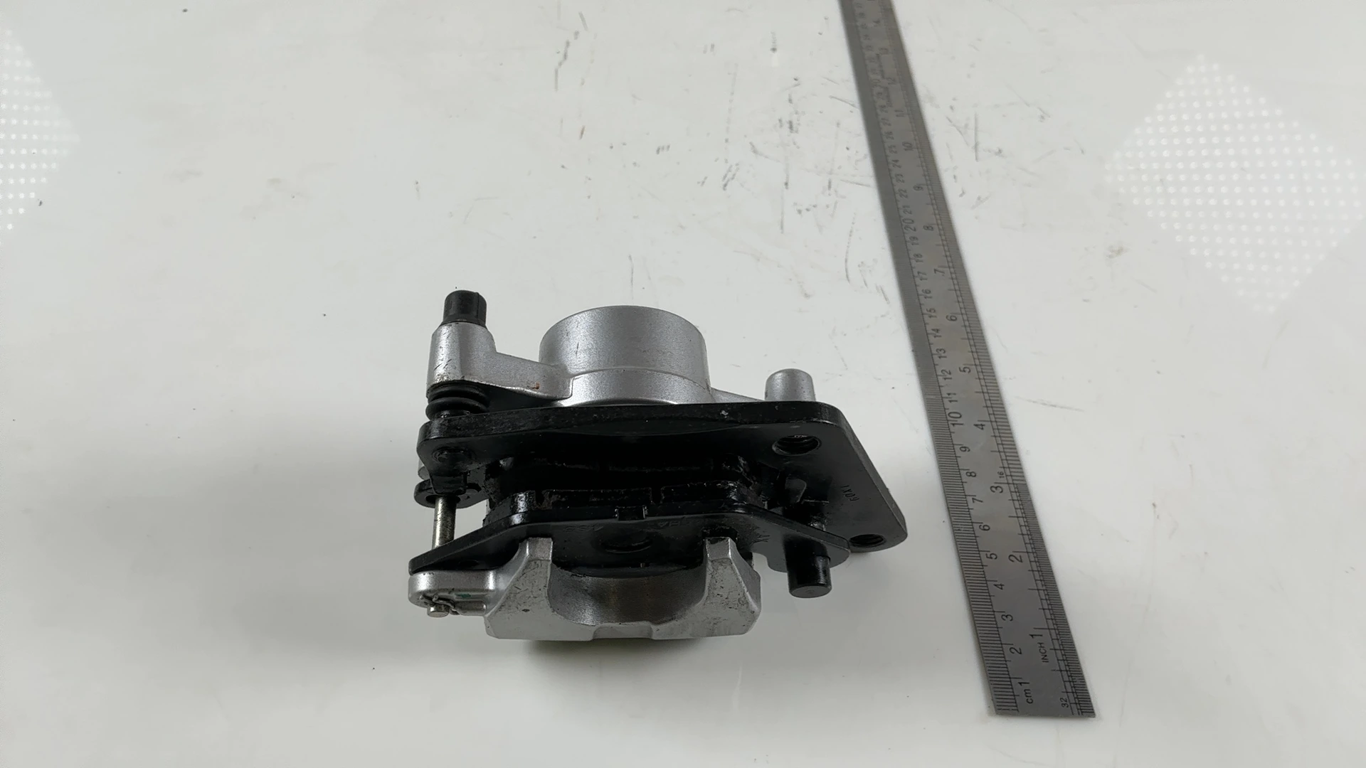 Yamaha YBR125 YBR 125 125cc Front Brake Caliper 2015 2018 OEM 3D9-F580U-02-00 - Image 3