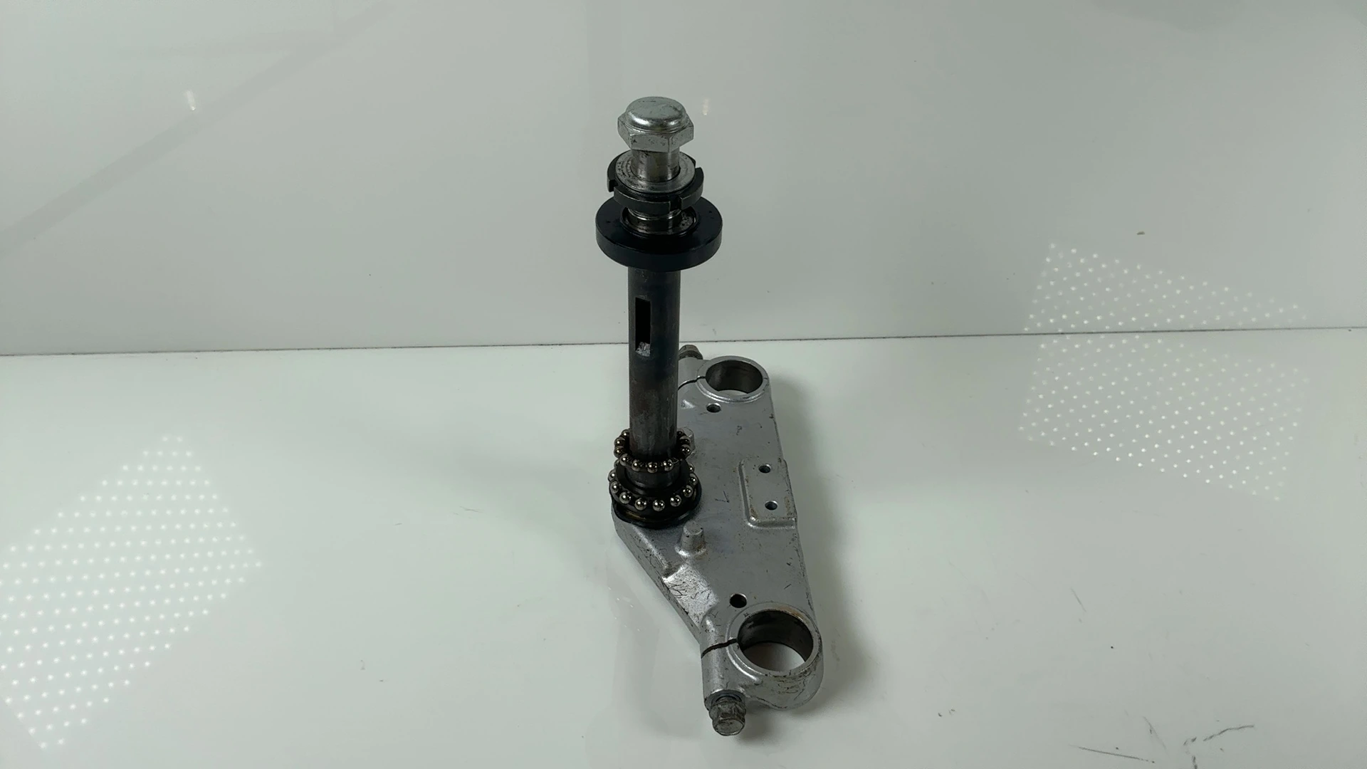 Suzuki Intruder VL250 250cc Lower Triple Tree 2012-2015 OEM 51410-26F00 - Image 3