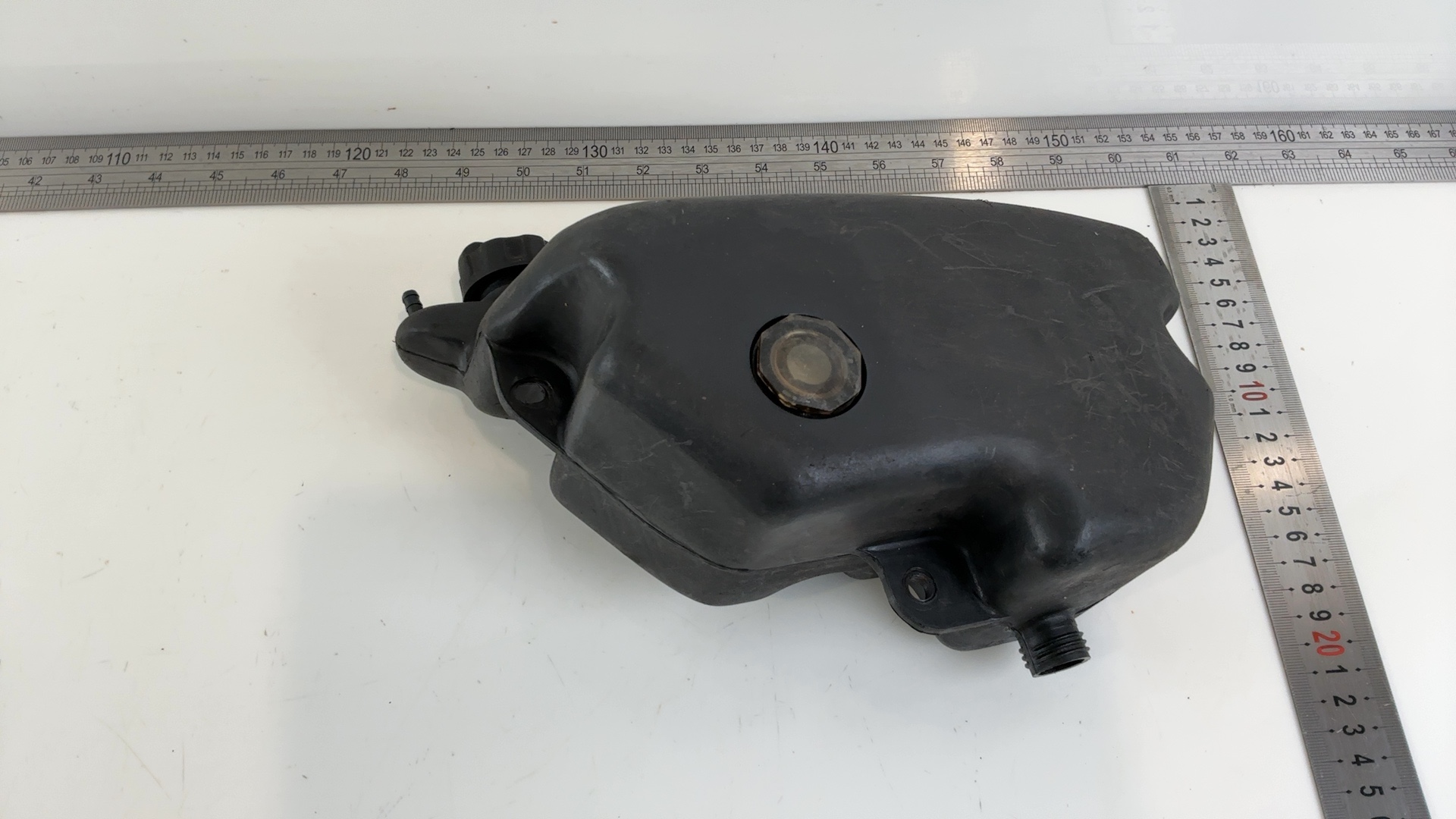 Kawasaki KH250 KH400 250 400 CC 2-Stroke Oil Tank Reservoir 1976-1980 52001-040 - Image 4
