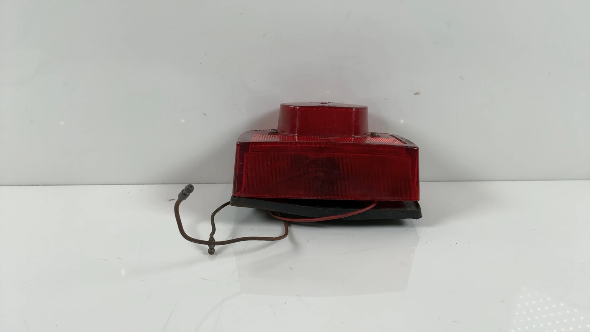 Lucas Triumph Norton L917 750cc Tail Brake Light 1973-1982 OEM 56513 - Image 4