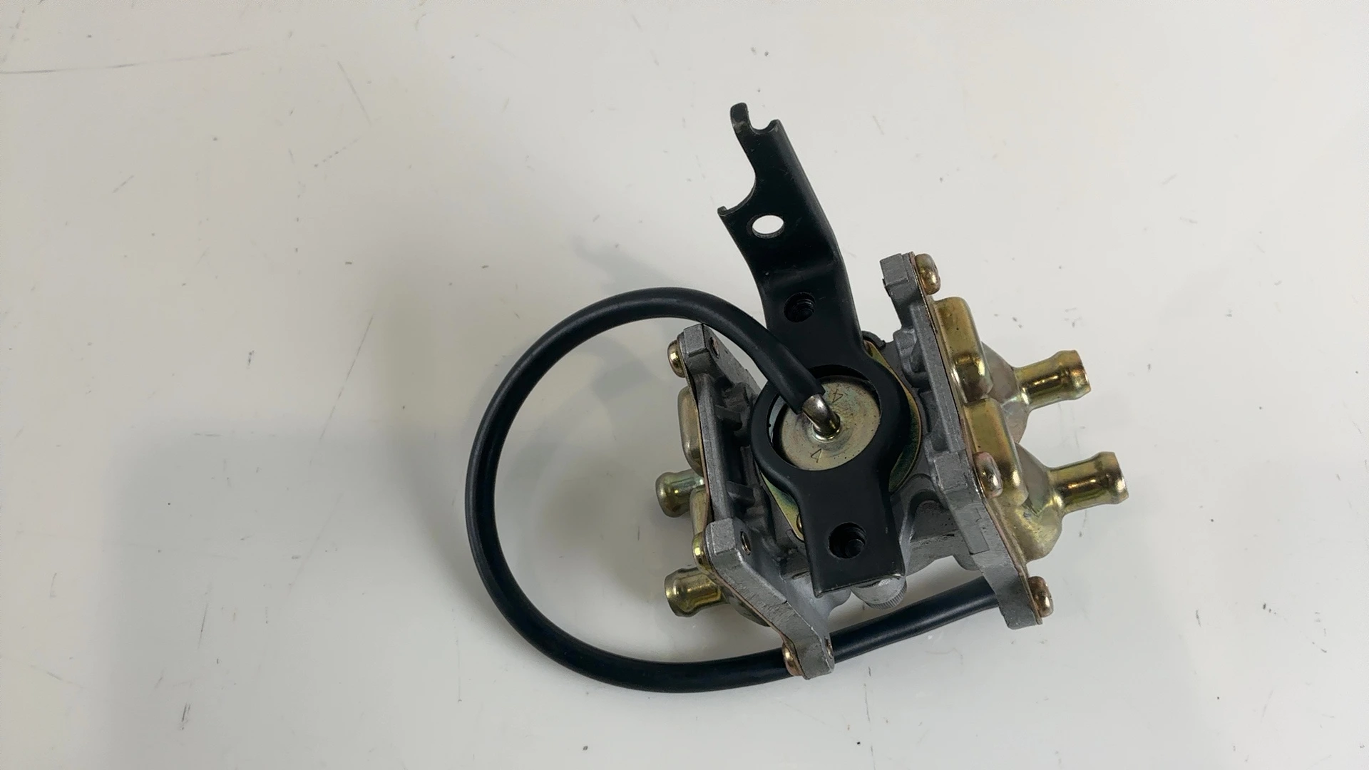 Suzuki Bandit GSF 1200 GSX 600 Katana Air Valve 2001-2005 OEM 18450-33E13 - Image 2