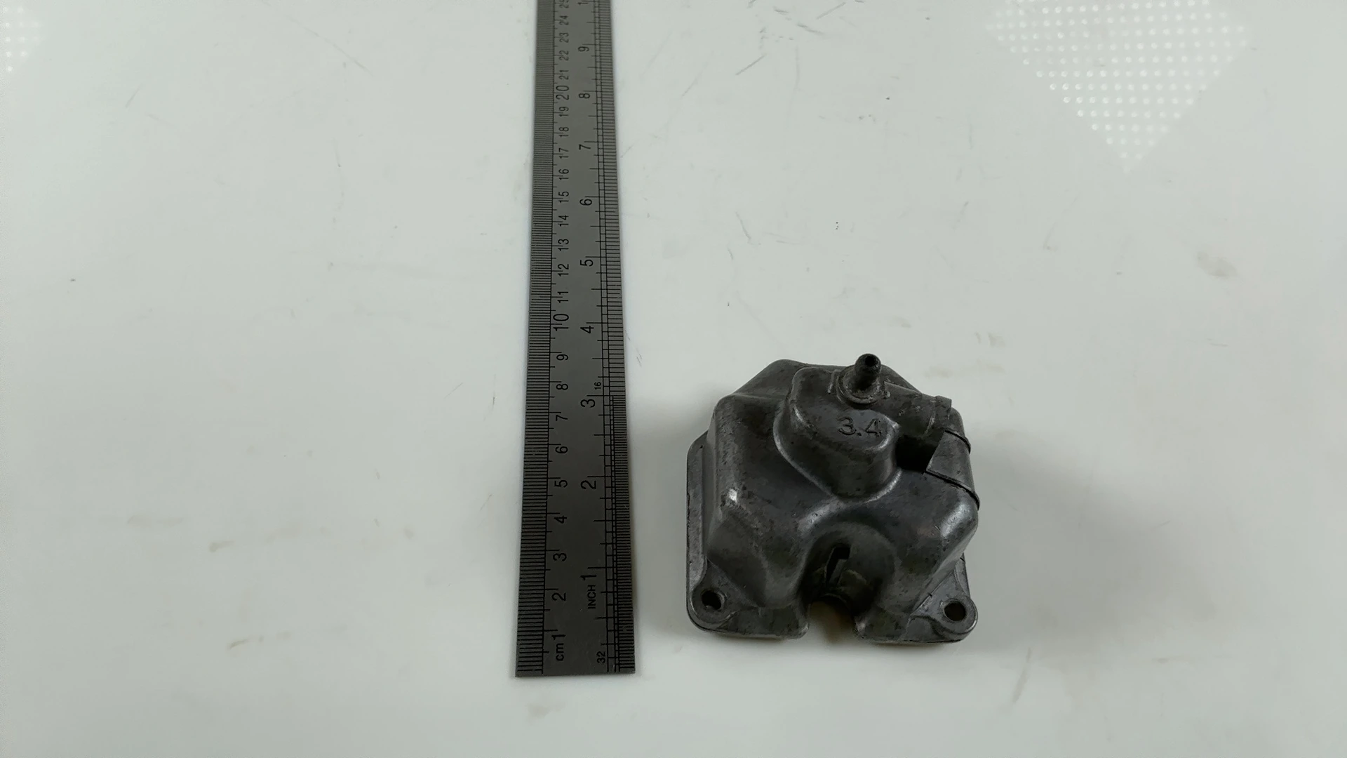Honda CB125 CB125S 125cc Carburetor Float Bowl 1978-1982 OEM 16045-399-014 - Image 4