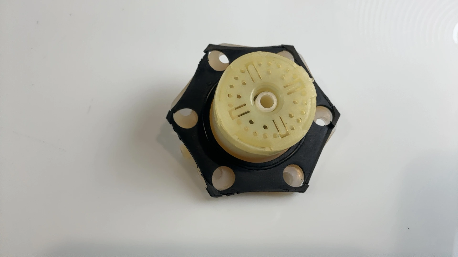 BMW F650GS R13 650 CC Fuel Tank Safety Vent Valve 2001-2005 OEM 16112347148 - Image 3