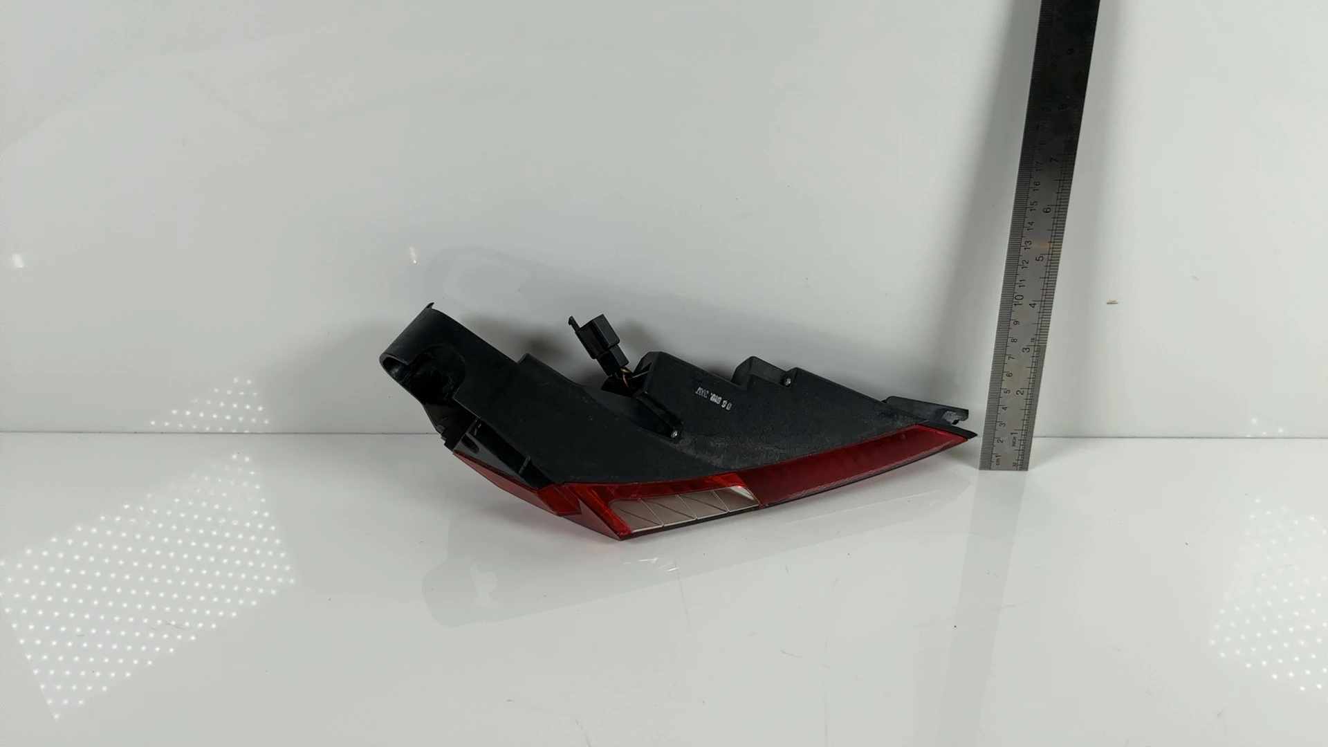 Peugeot Satelis 125 1st Gen Left Rear Tail Light Lamp 2006-2012 OEM 766943 - Image 4