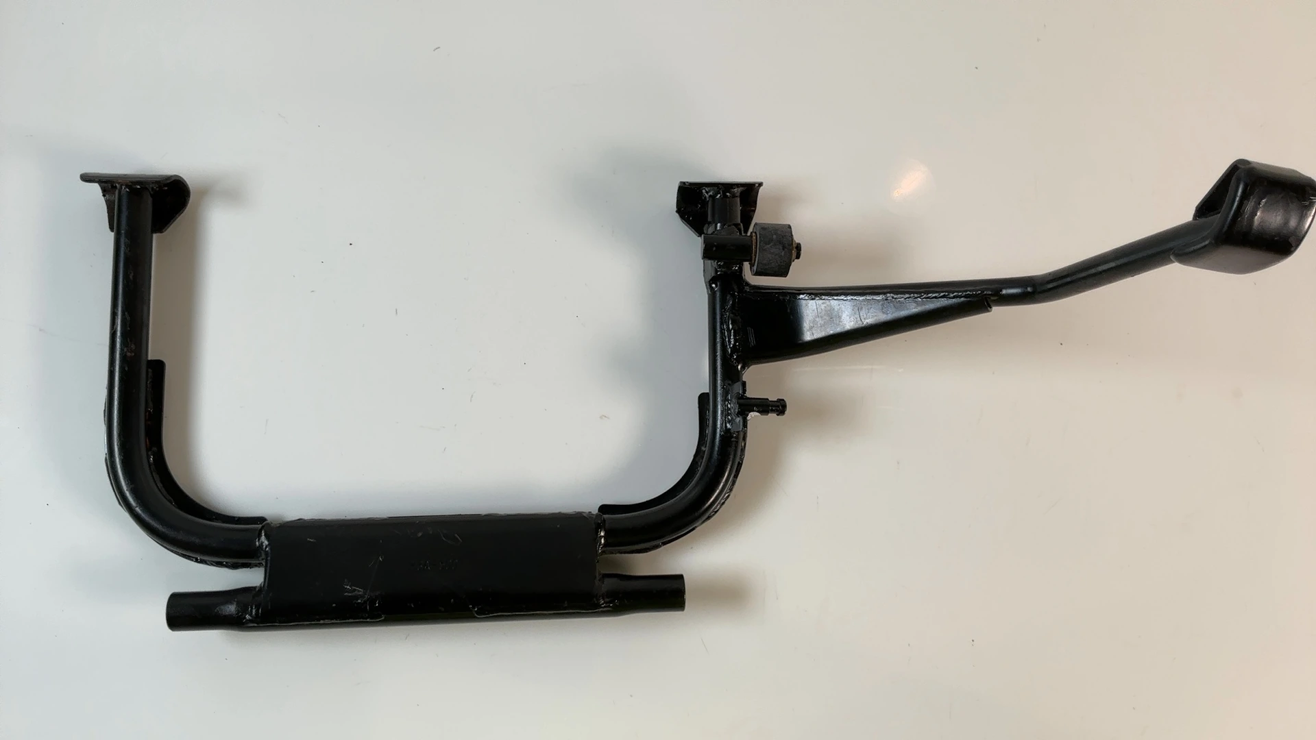 SYM Shark HS12W-6 125cc Center Stand 2004 2005 OEM 50500-H3A-600