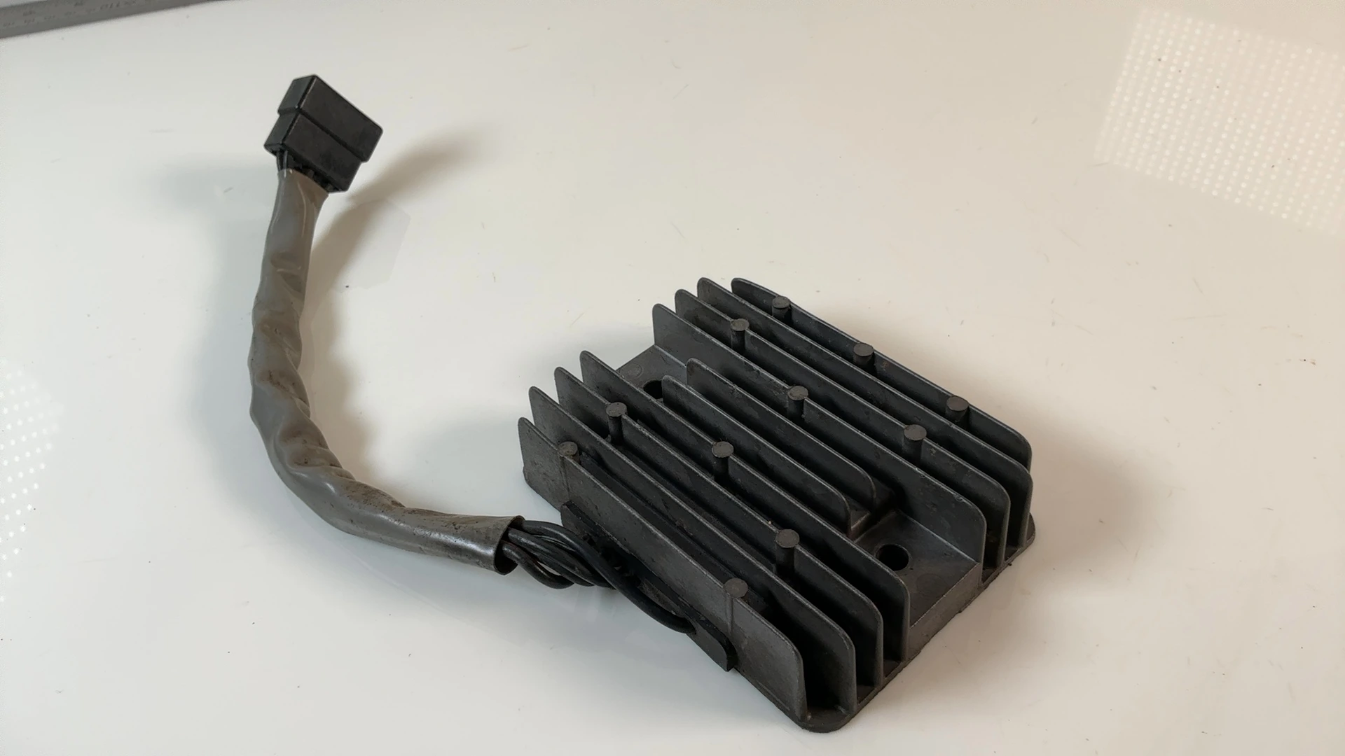 Suzuki GSXR600 GSX-R 600cc Regulator Rectifier 2001-2003 OEM 32800-33E21 RS41 38 - Image 6