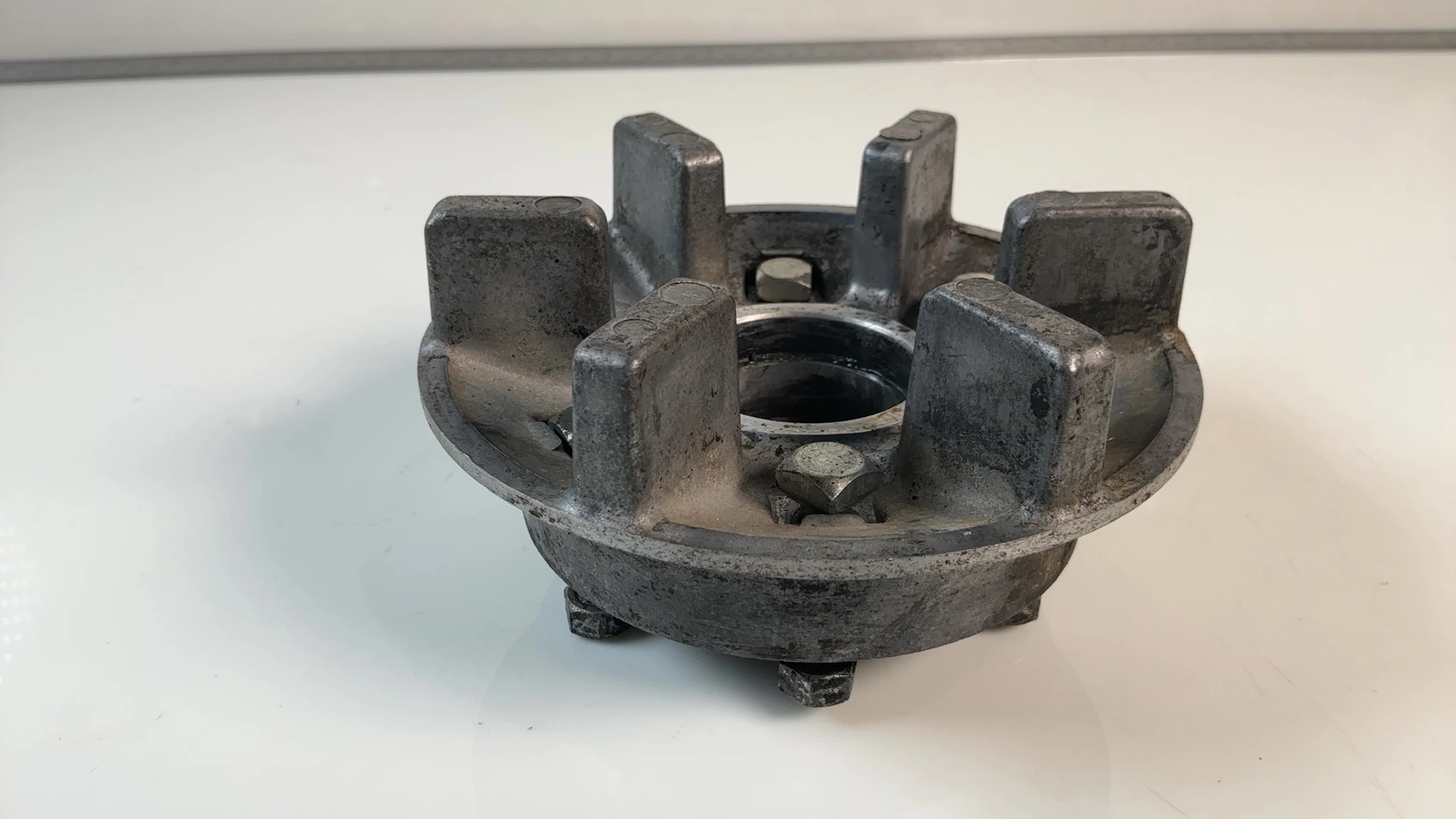 Kawasaki KZ250 CSR LTD 250cc Rear Sprocket Hub Carrier 1980 1983 OEM 42033-1029 - Image 3