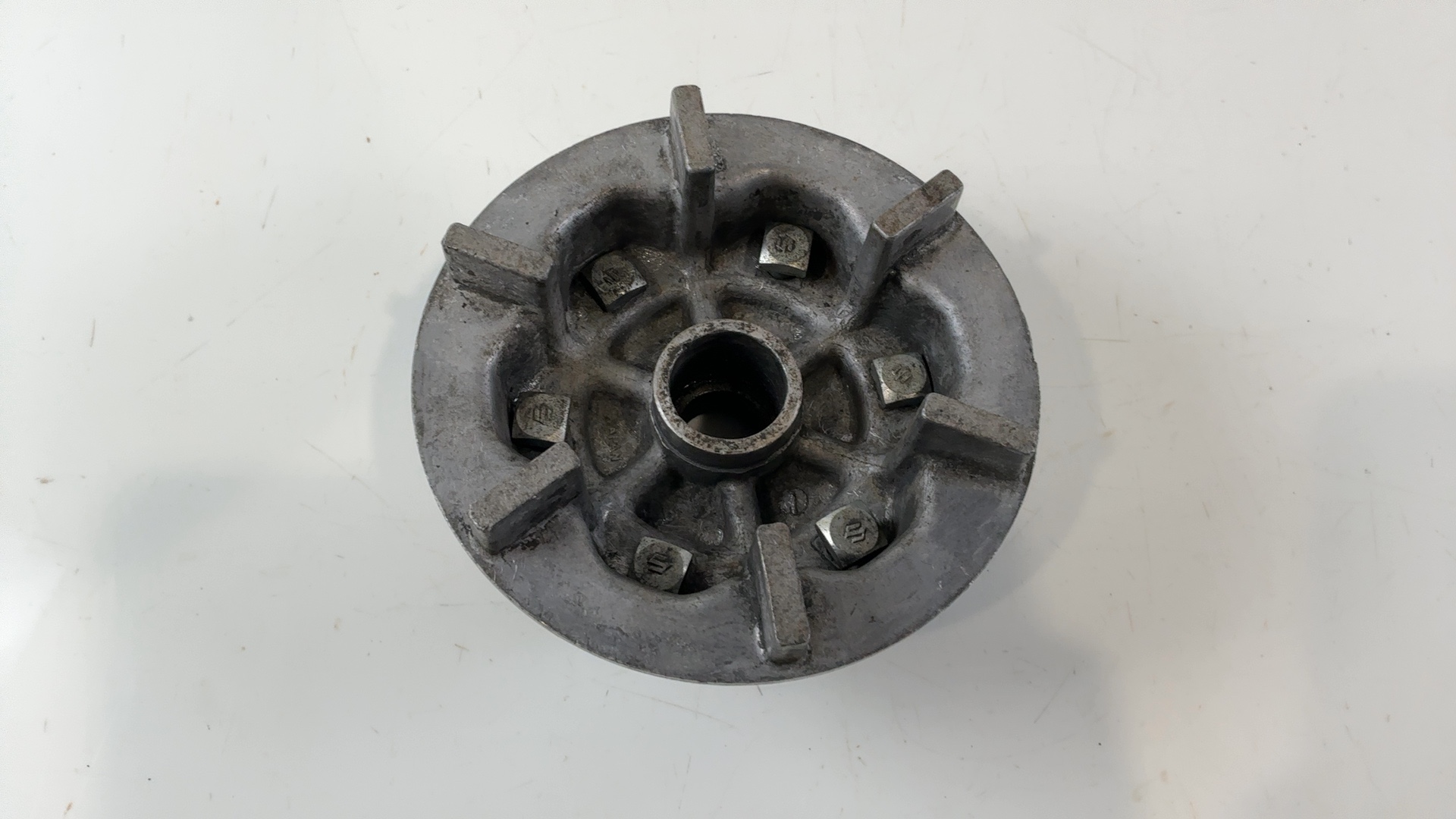Suzuki GSX 400 F GSX400F 400cc Rear Sprocket Carrier Hub 1981-83 OEM 64611-31003 - Image 1