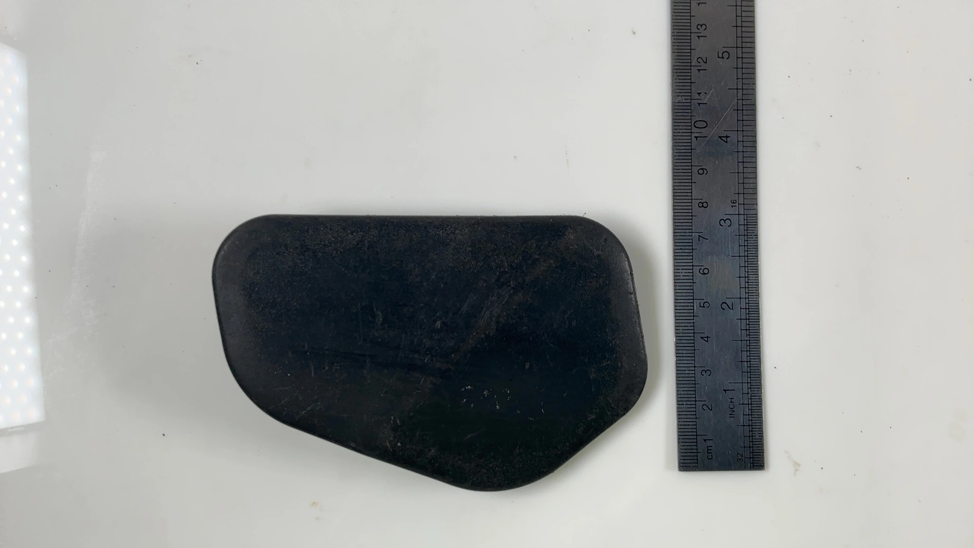 Suzuki Bandit GSF600 600cc Right Frame Infill Cover Cap 1995-1999 OEM 41639-26E00 - Image 3