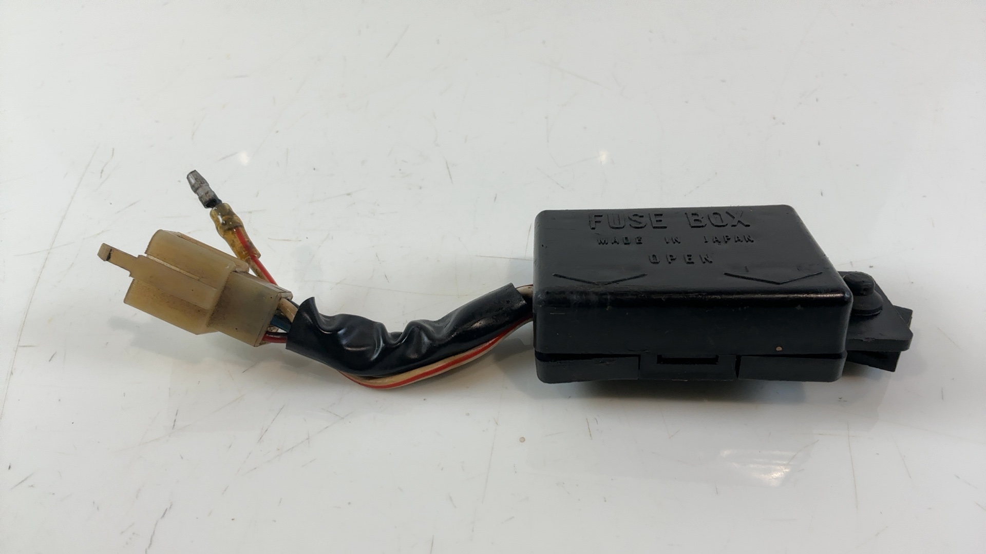 Kawasaki GPz305 EX305-B 305 CC Fuse Box 1989-1994 OEM 26004-017 - Image 5