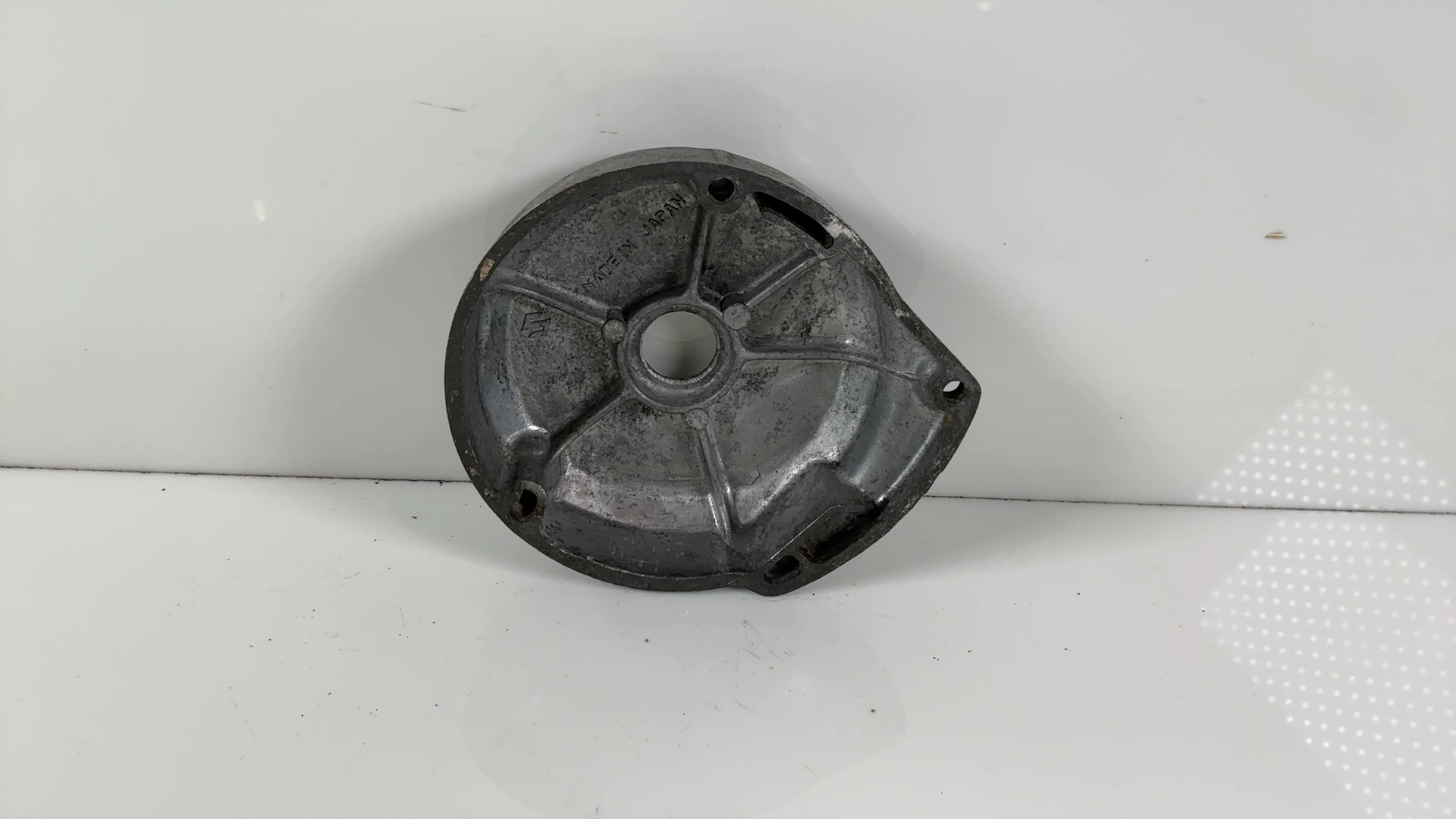 Suzuki GS550E GS550 550cc Signal Generator Pick Up Cover 1979-80 OEM 11381-47002 - Image 2